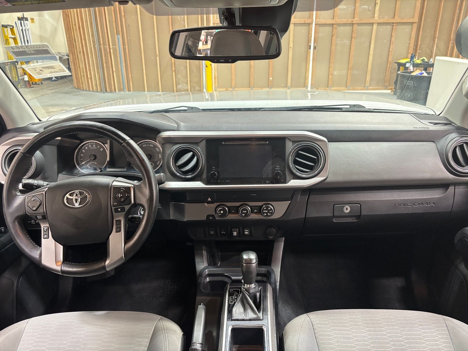 Thumbnail: 2019 Toyota Tacoma - 3
