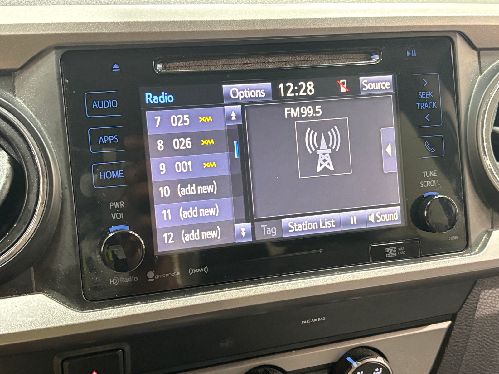 Thumbnail: 2019 Toyota Tacoma - 4