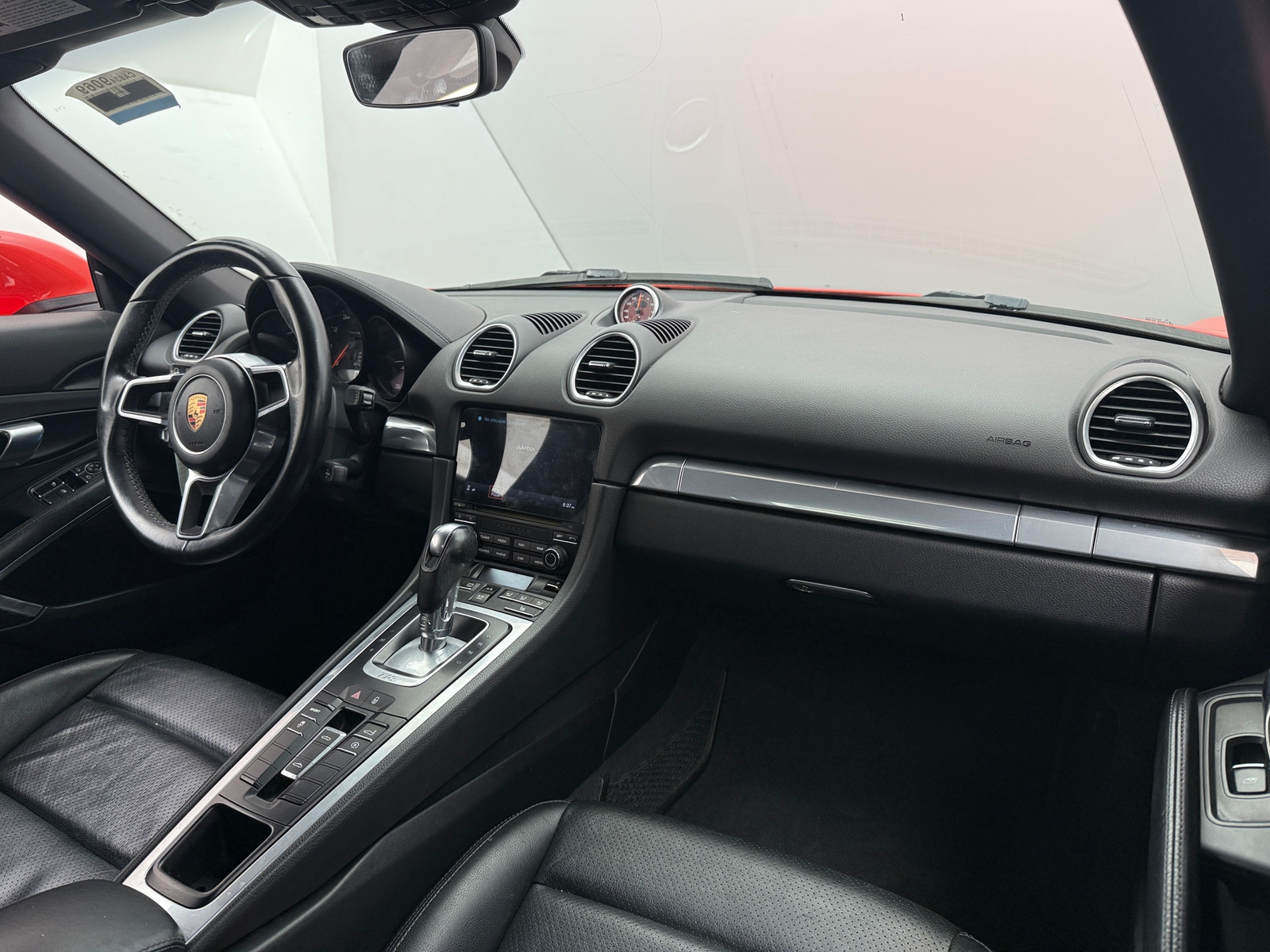 Thumbnail: 2017 Porsche 718 Boxster - 3
