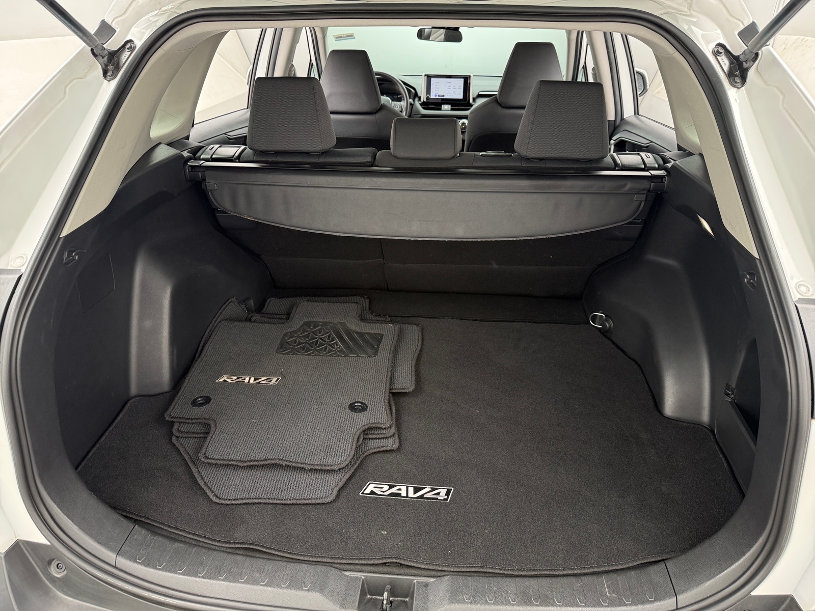 Thumbnail: 2025 Toyota RAV4 - 7
