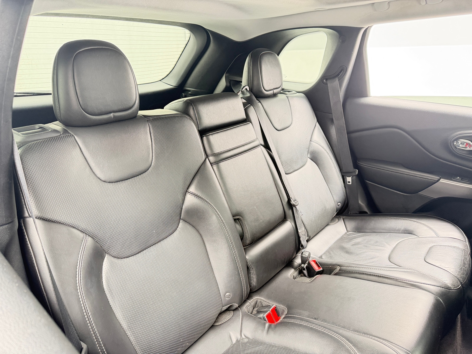 Thumbnail: 2019 Jeep Cherokee - 5