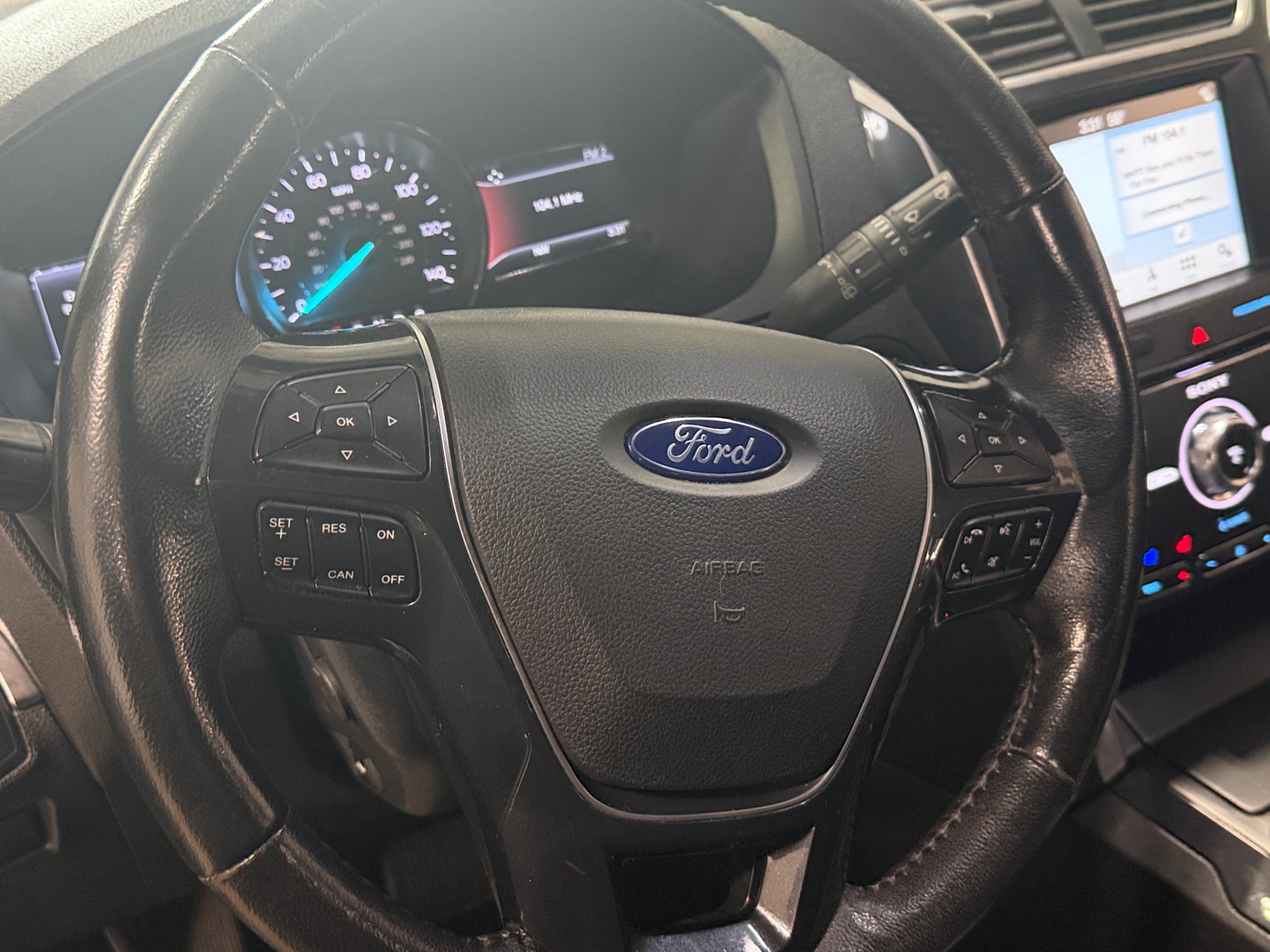 Thumbnail: 2017 Ford Explorer - 4