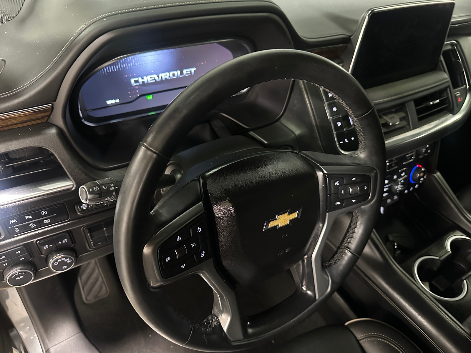 Thumbnail: 2024 Chevrolet Tahoe - 4