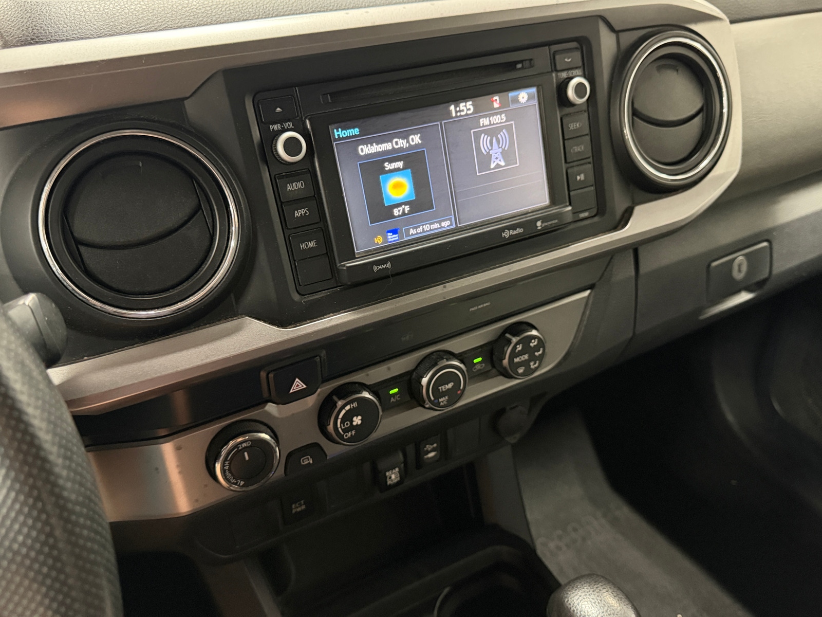 Thumbnail: 2019 Toyota Tacoma - 4