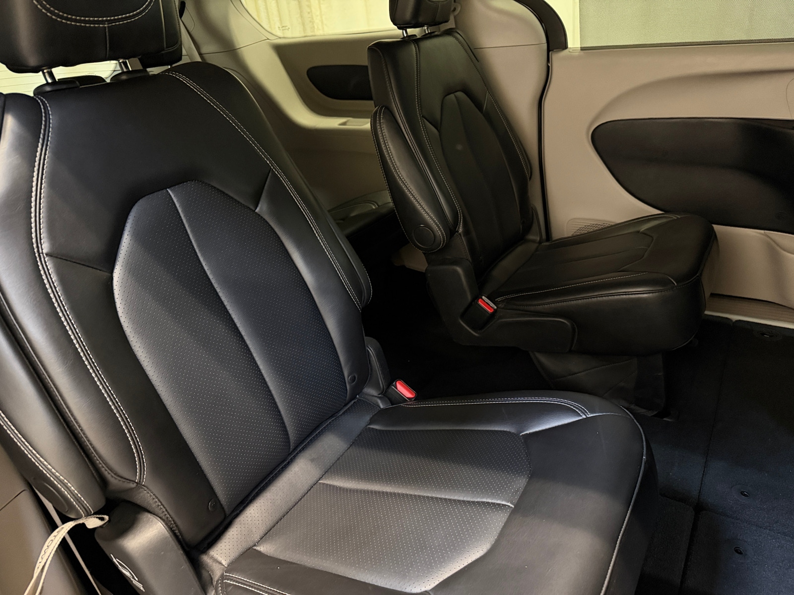 Thumbnail: 2024 Chrysler Pacifica - 5