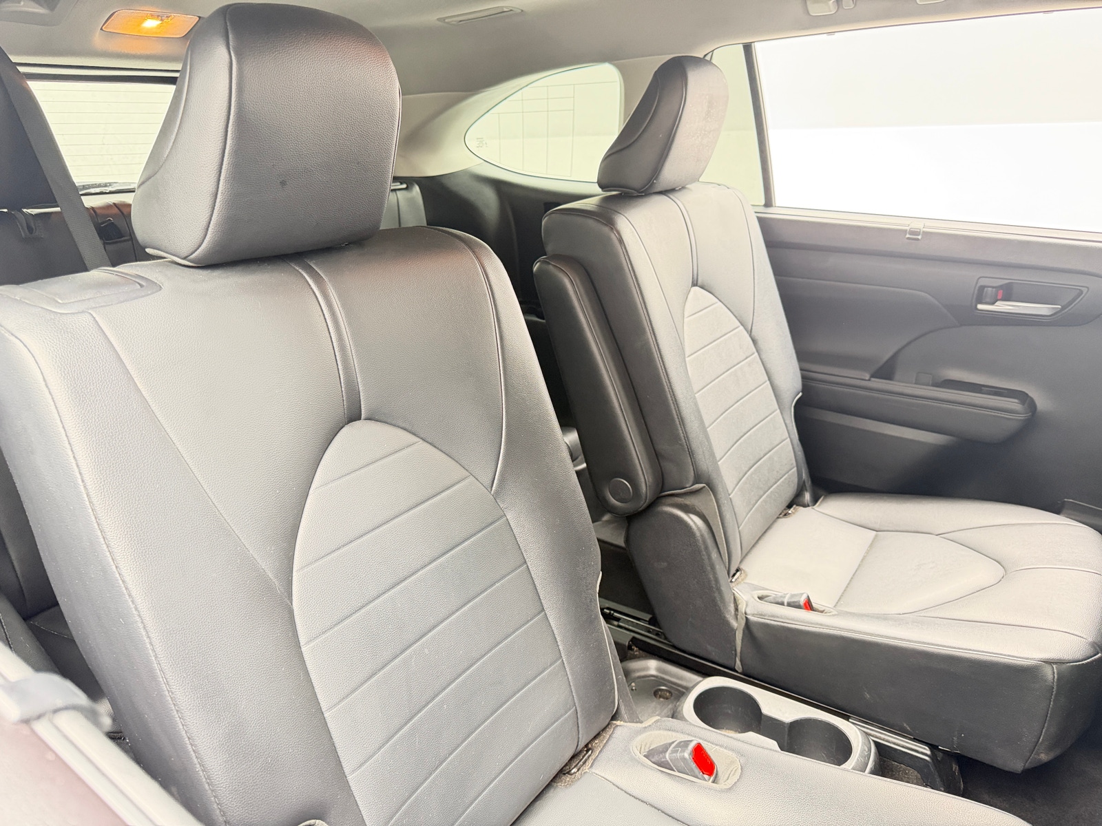 Thumbnail: 2020 Toyota Highlander - 5