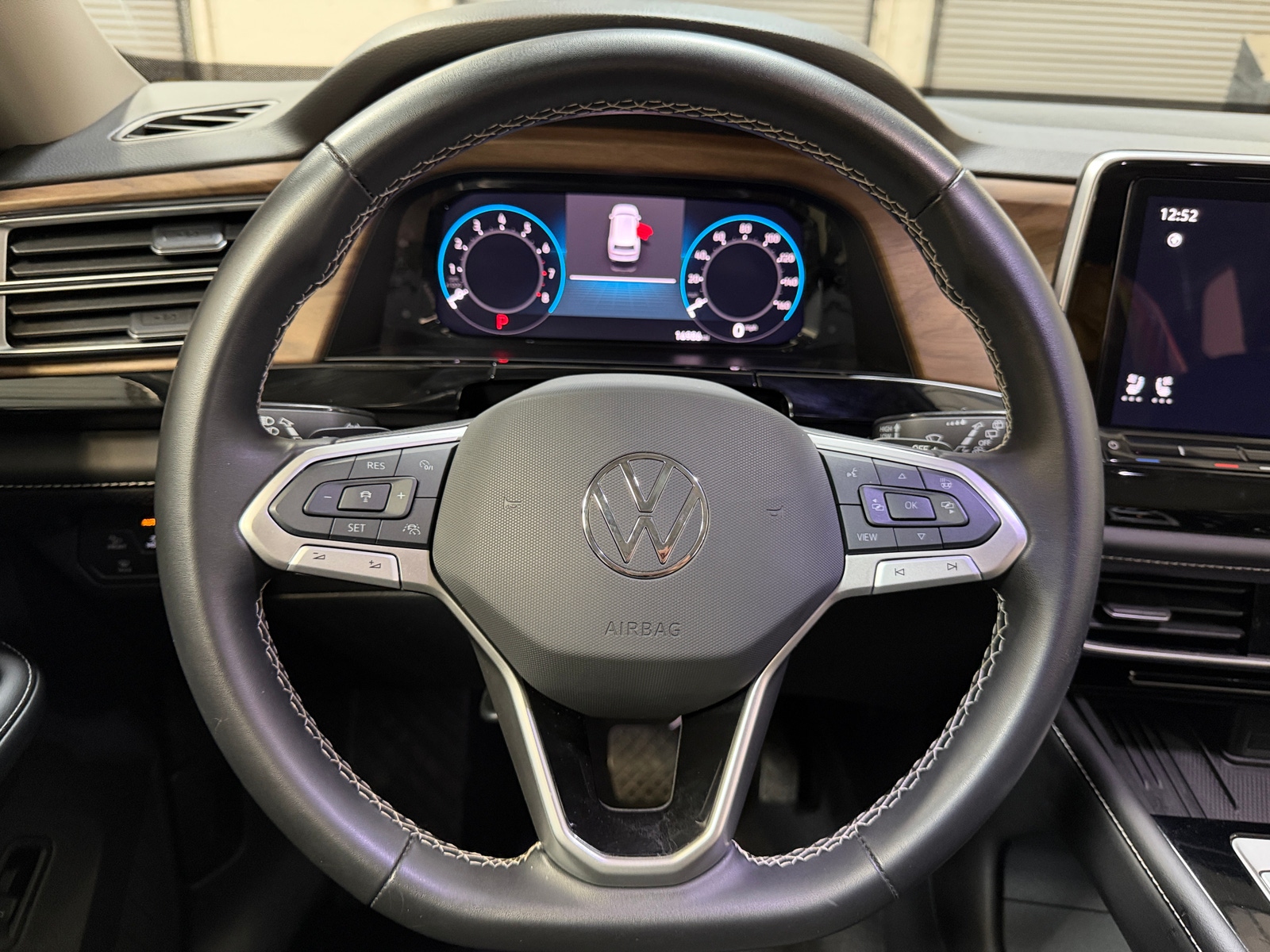 Thumbnail: 2026 Volkswagen Atlas - 4