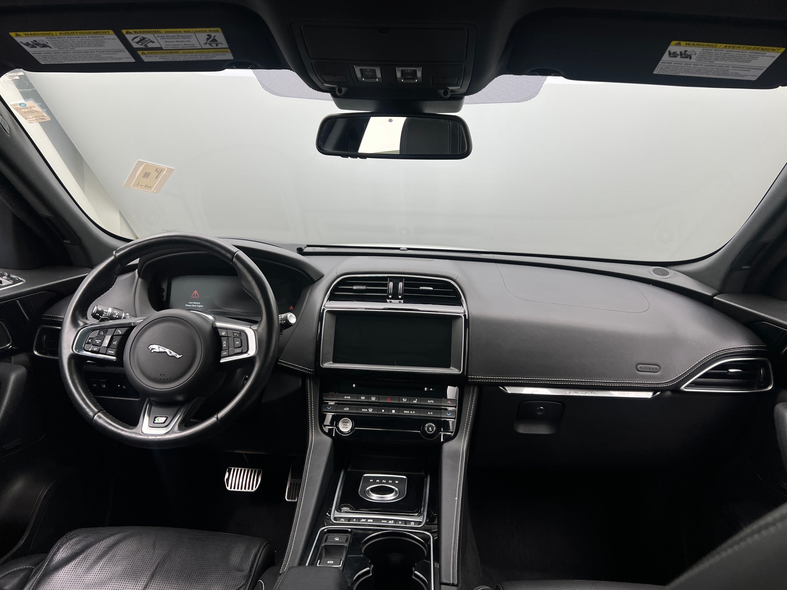Thumbnail: 2017 Jaguar F-Pace - 2