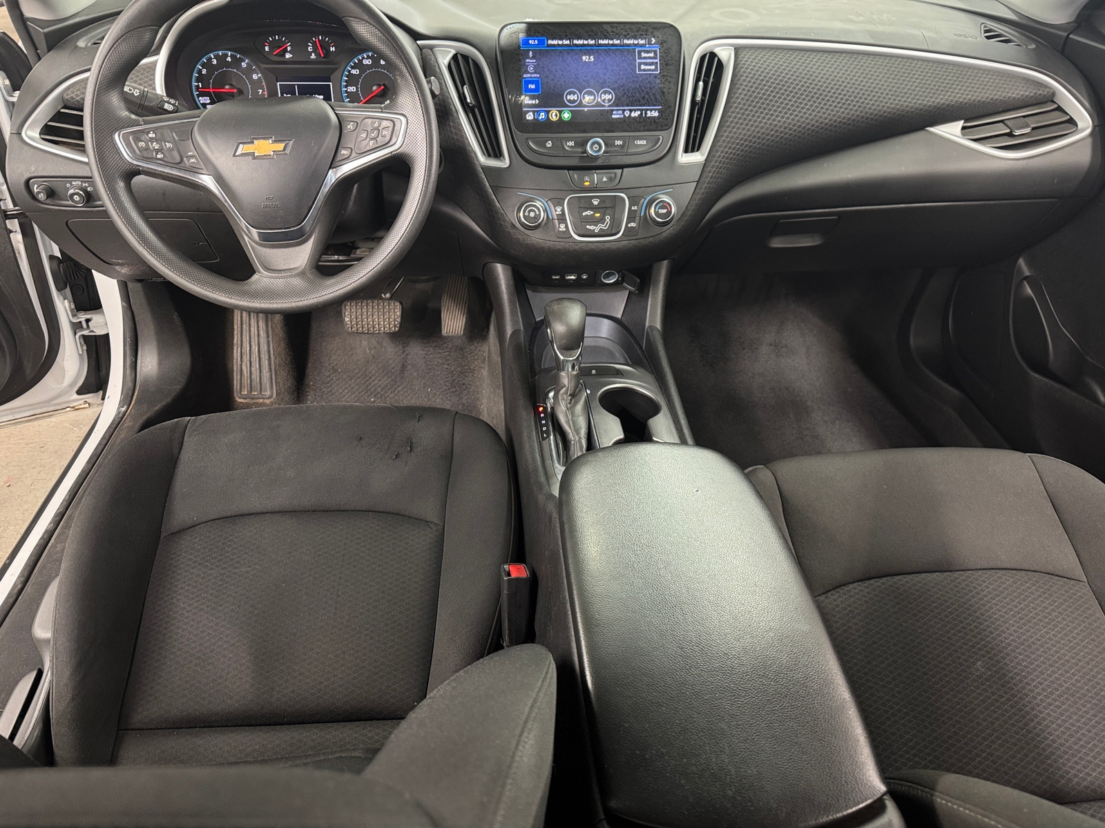 Thumbnail: 2024 Chevrolet Malibu - 3