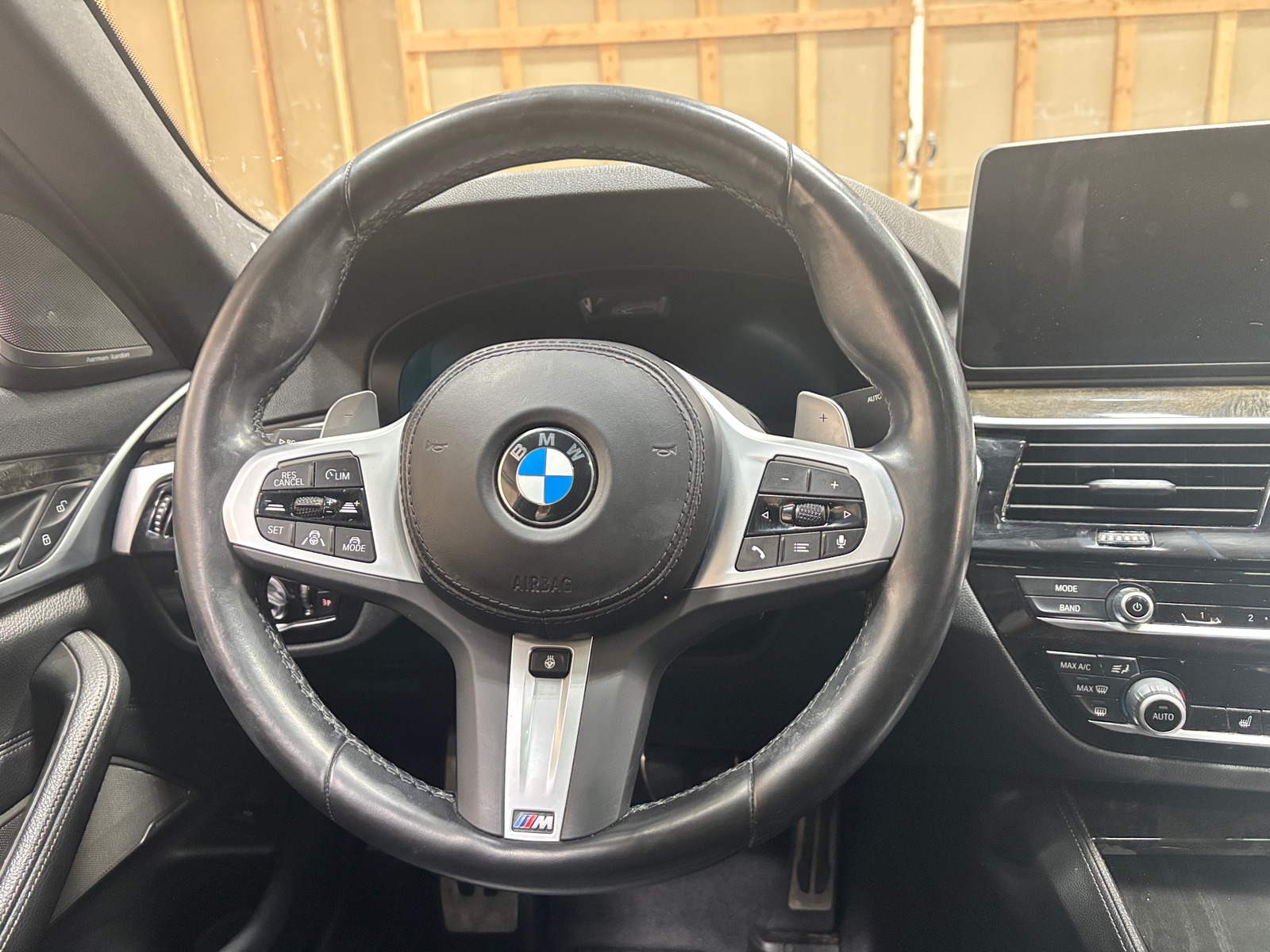 Thumbnail: 2022 BMW 5 Series - 4