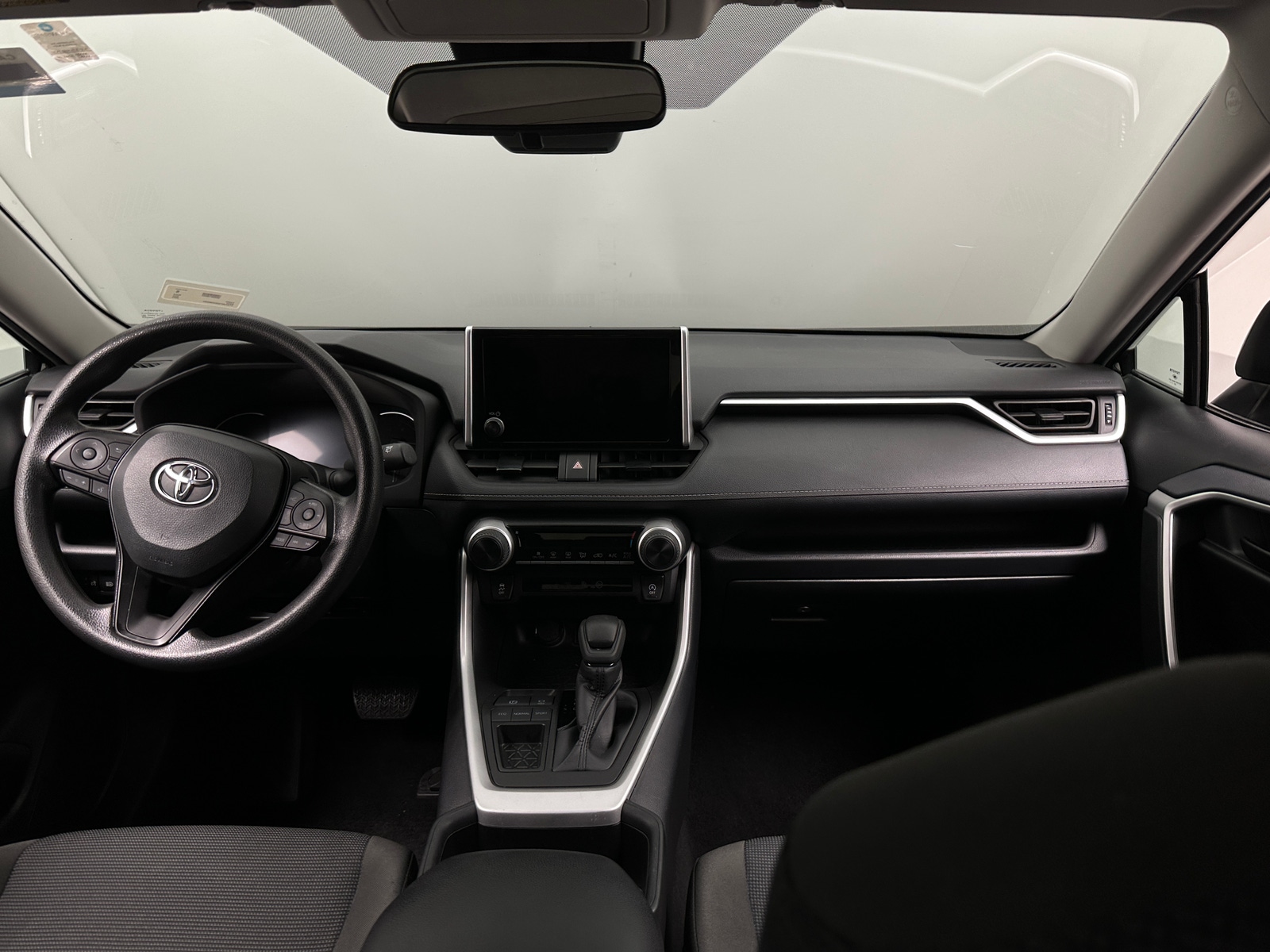 Thumbnail: 2025 Toyota RAV4 - 3