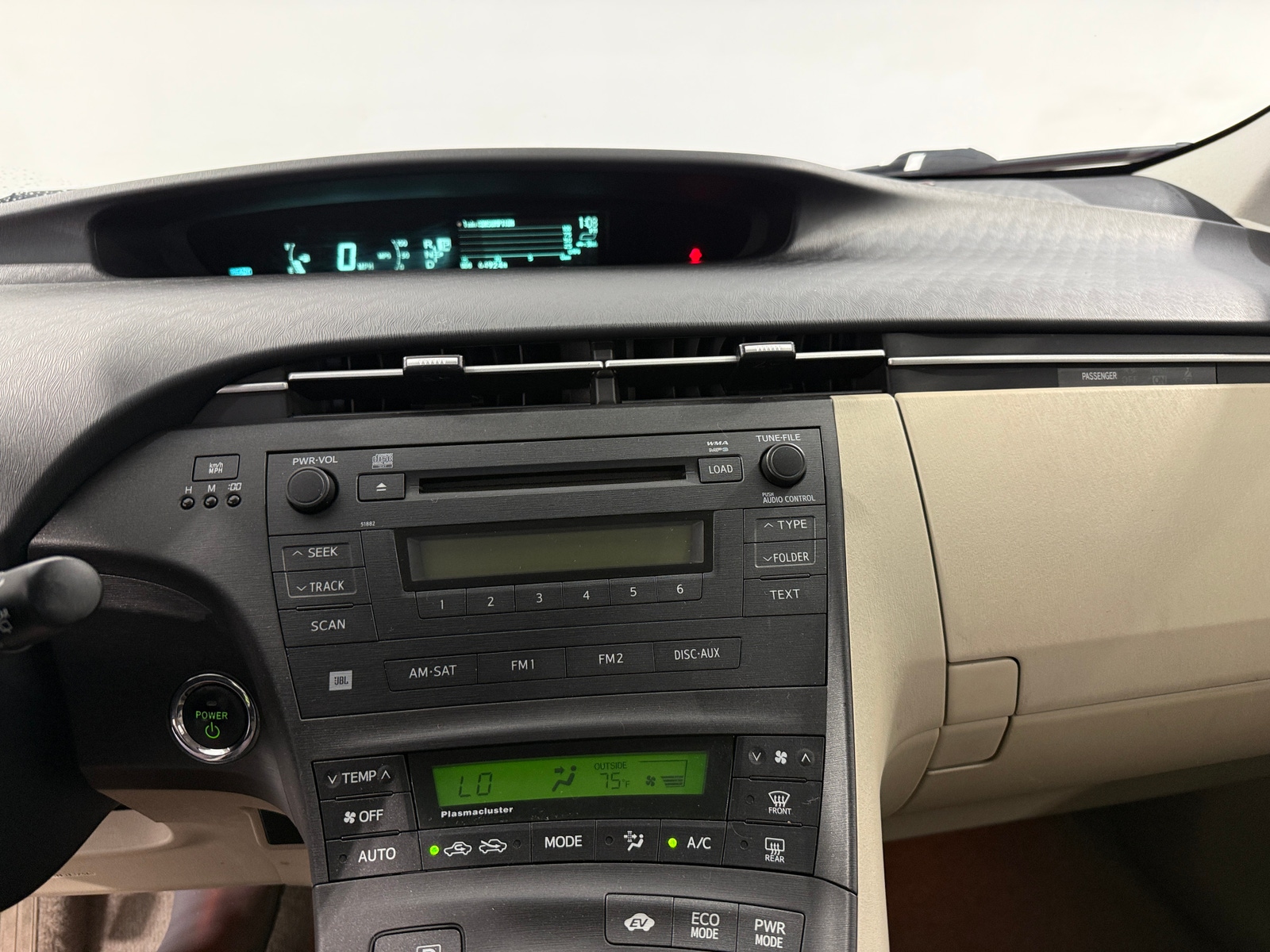 Thumbnail: 2011 Toyota Prius - 4