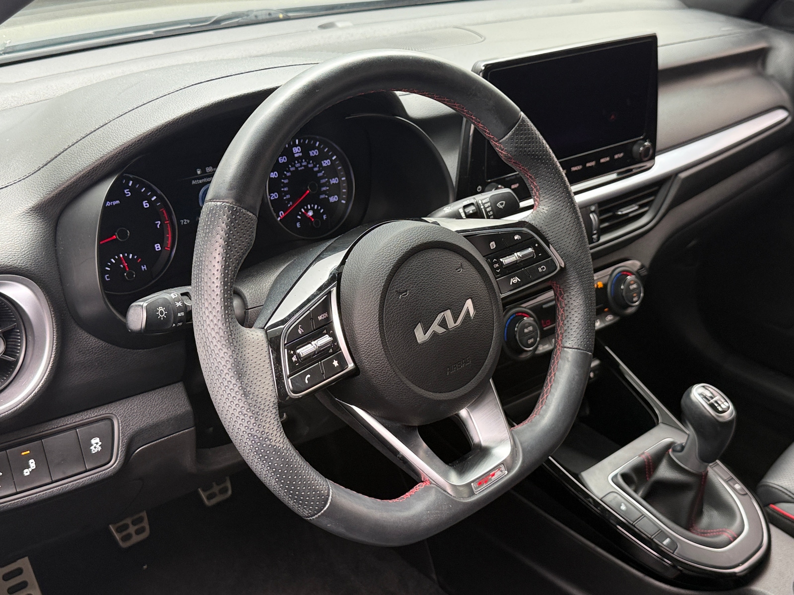 Thumbnail: 2023 Kia Forte - 4