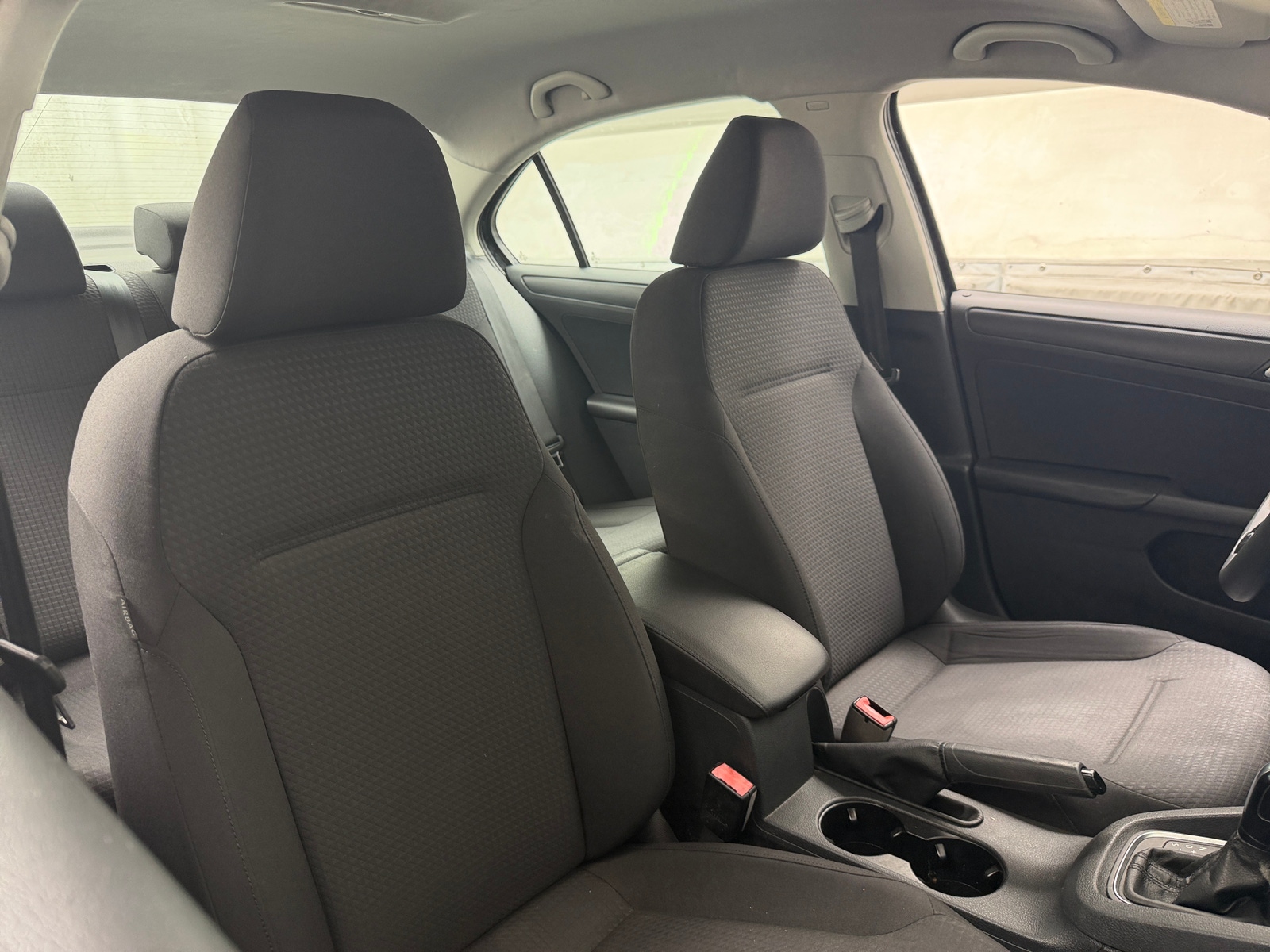 Thumbnail: 2016 Volkswagen Jetta - 2