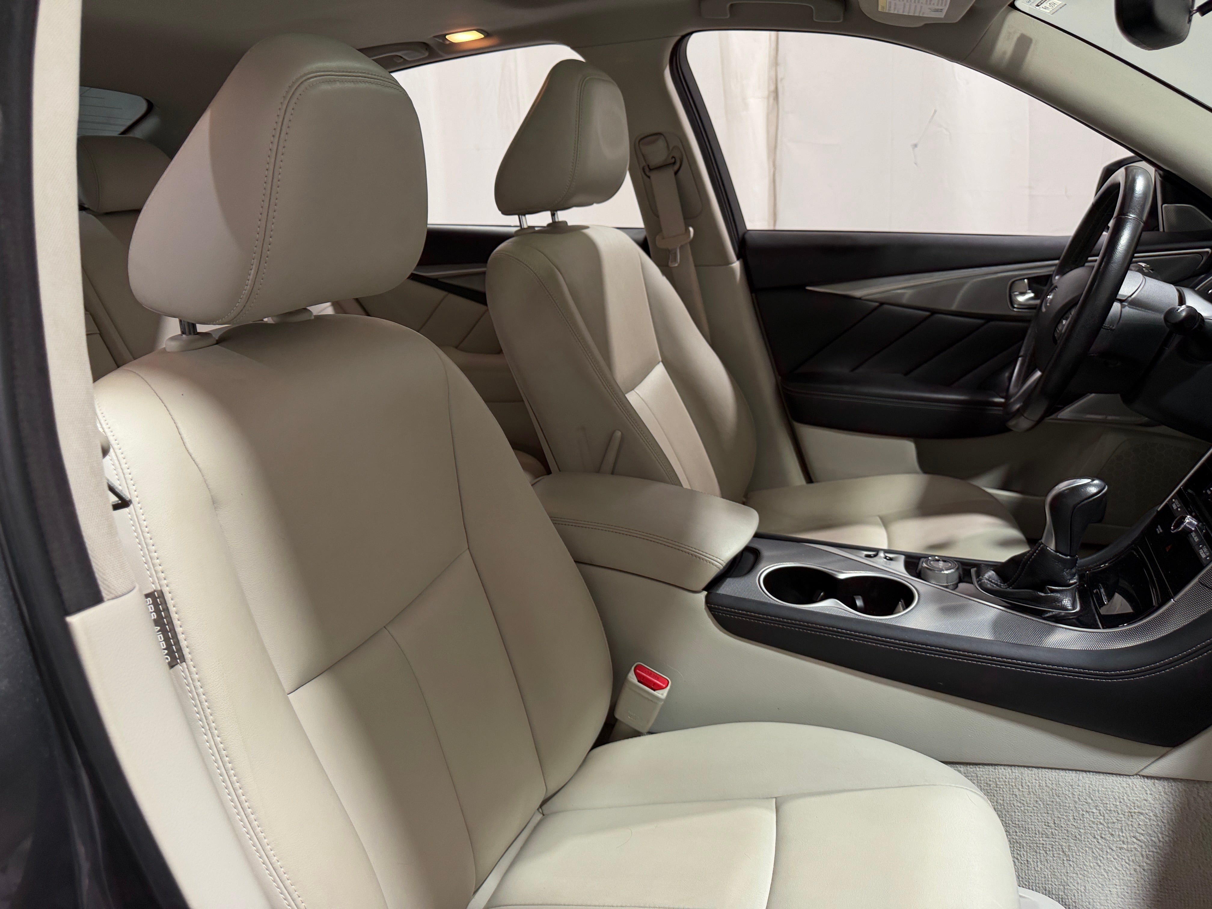 2017 INFINITI Q50