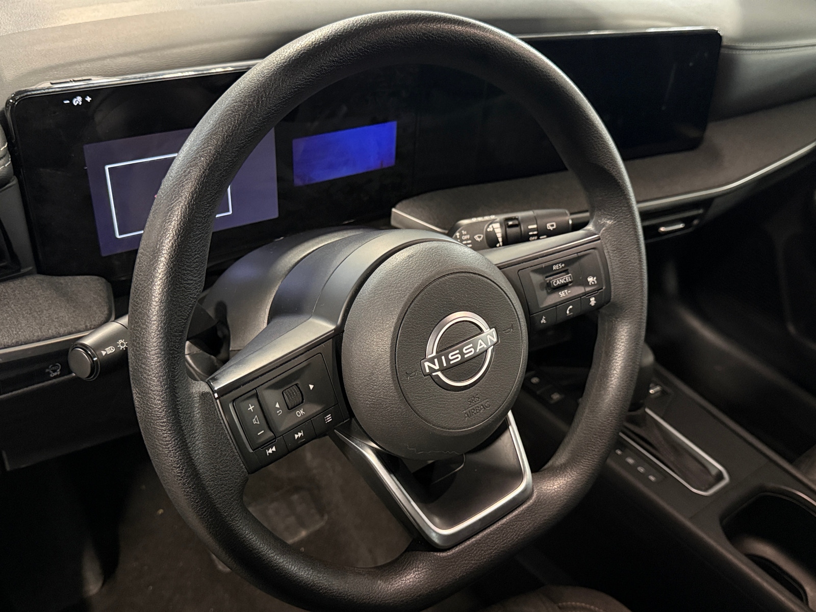 Thumbnail: 2025 Nissan Kicks - 5
