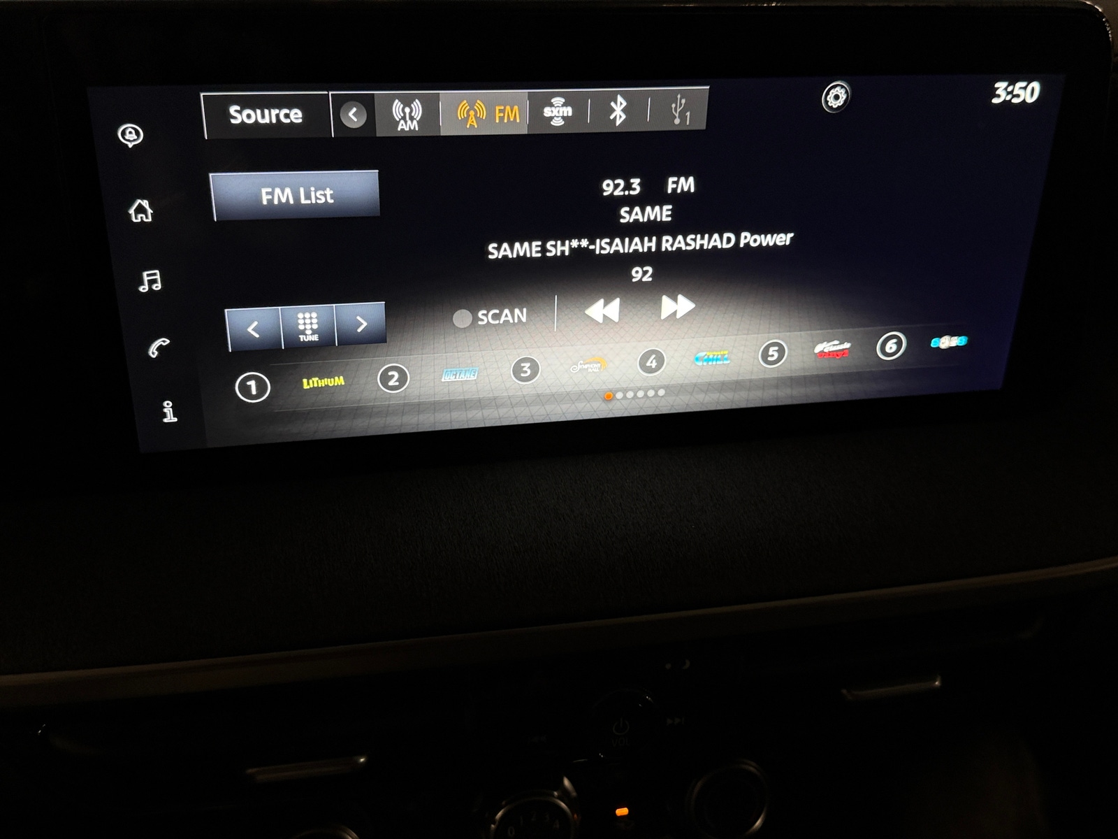 Thumbnail: 2025 Nissan Kicks - 4