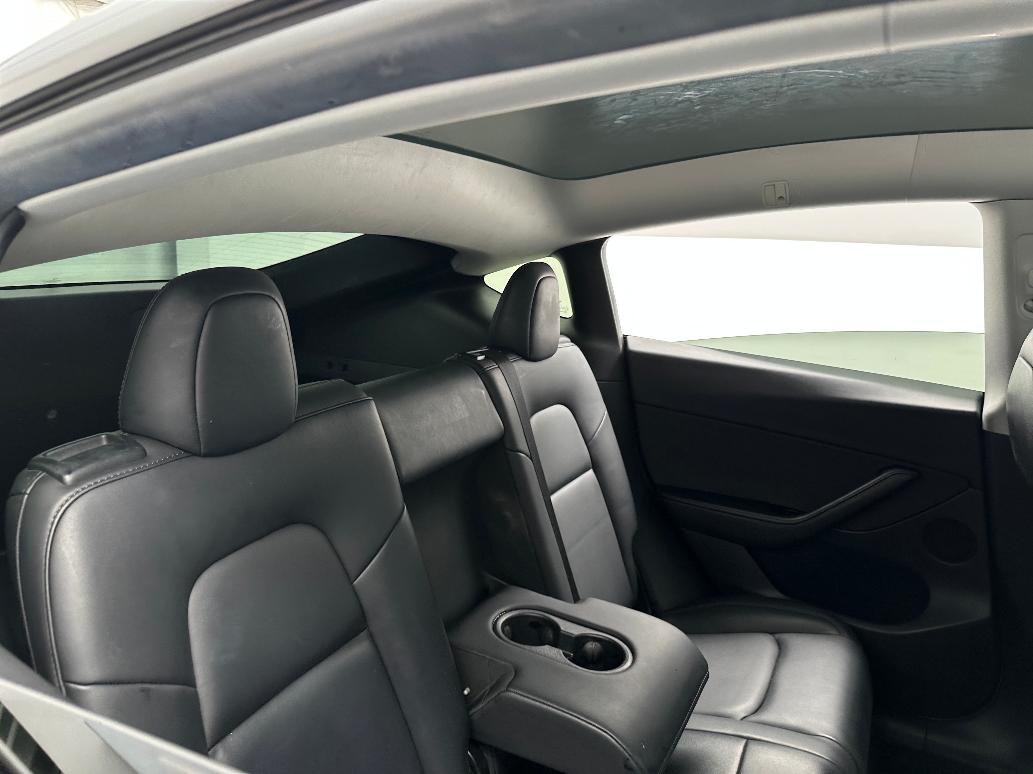 Used 2020 Tesla Model Y Long Range with VIN 5YJYGDEE2LF011680 for sale in Oak Creek, WI