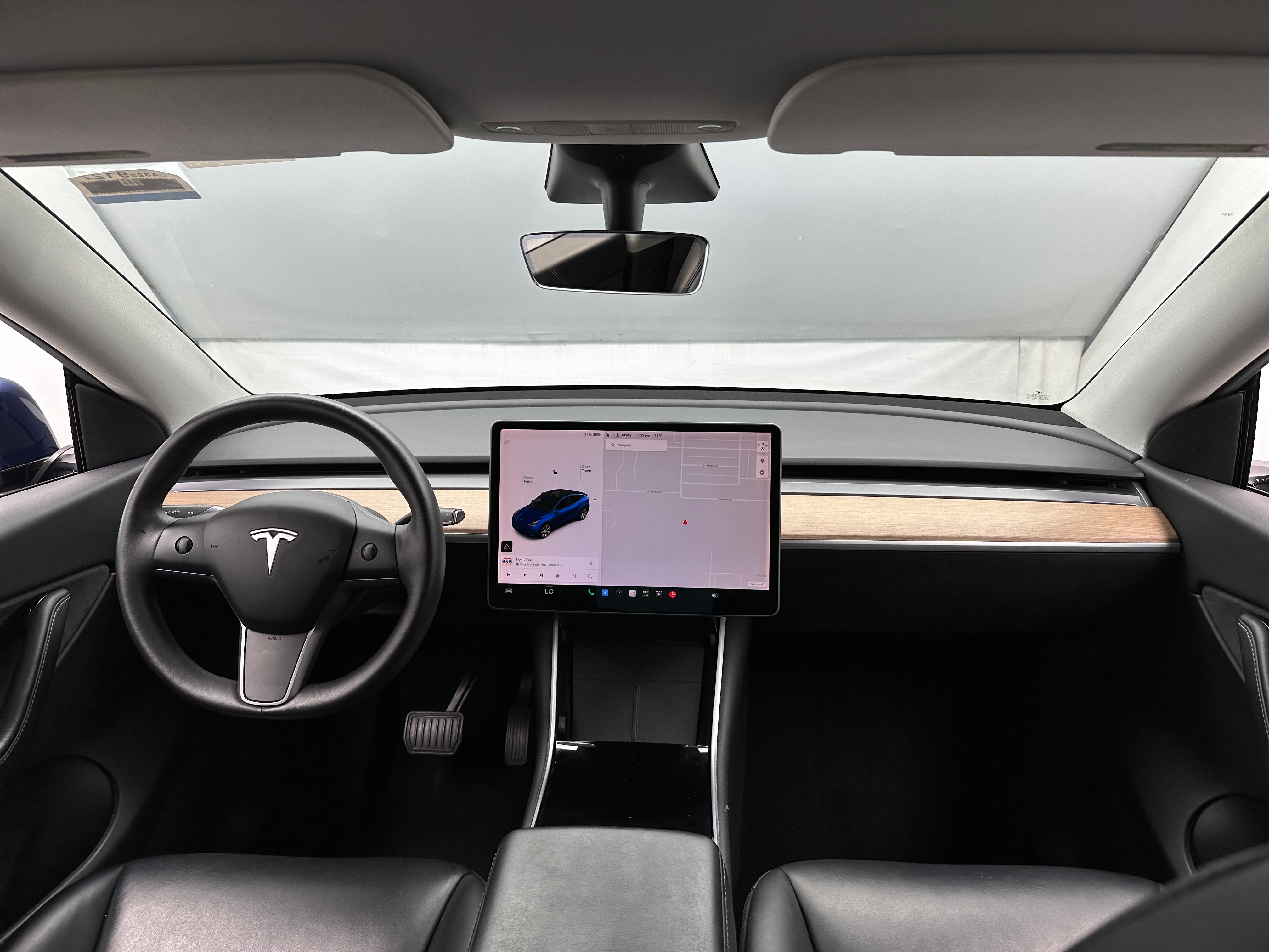 Used 2020 Tesla Model Y Long Range with VIN 5YJYGDEE2LF011680 for sale in Oak Creek, WI