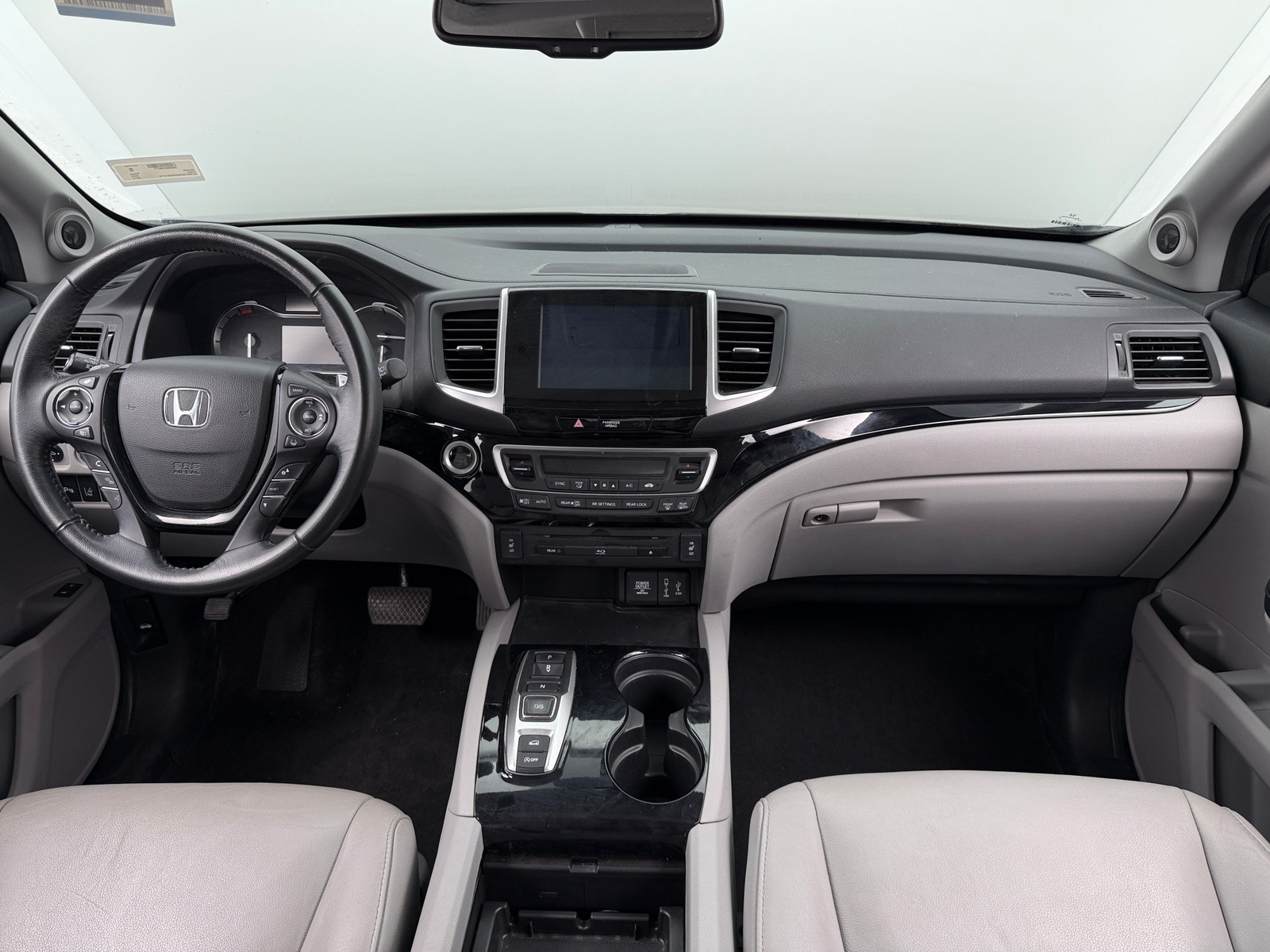 Thumbnail: 2017 Honda Pilot - 2
