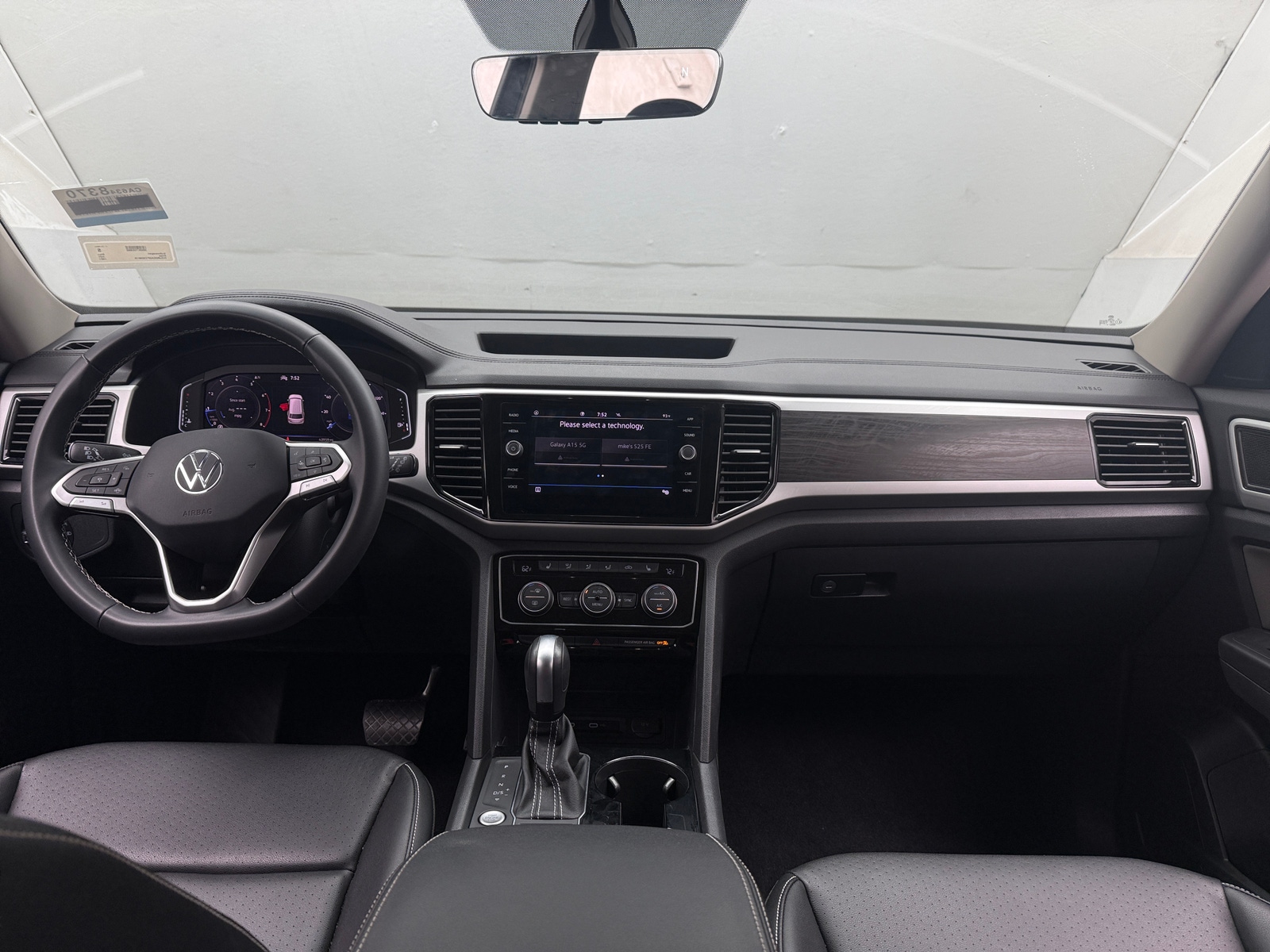Thumbnail: 2023 Volkswagen Atlas - 3