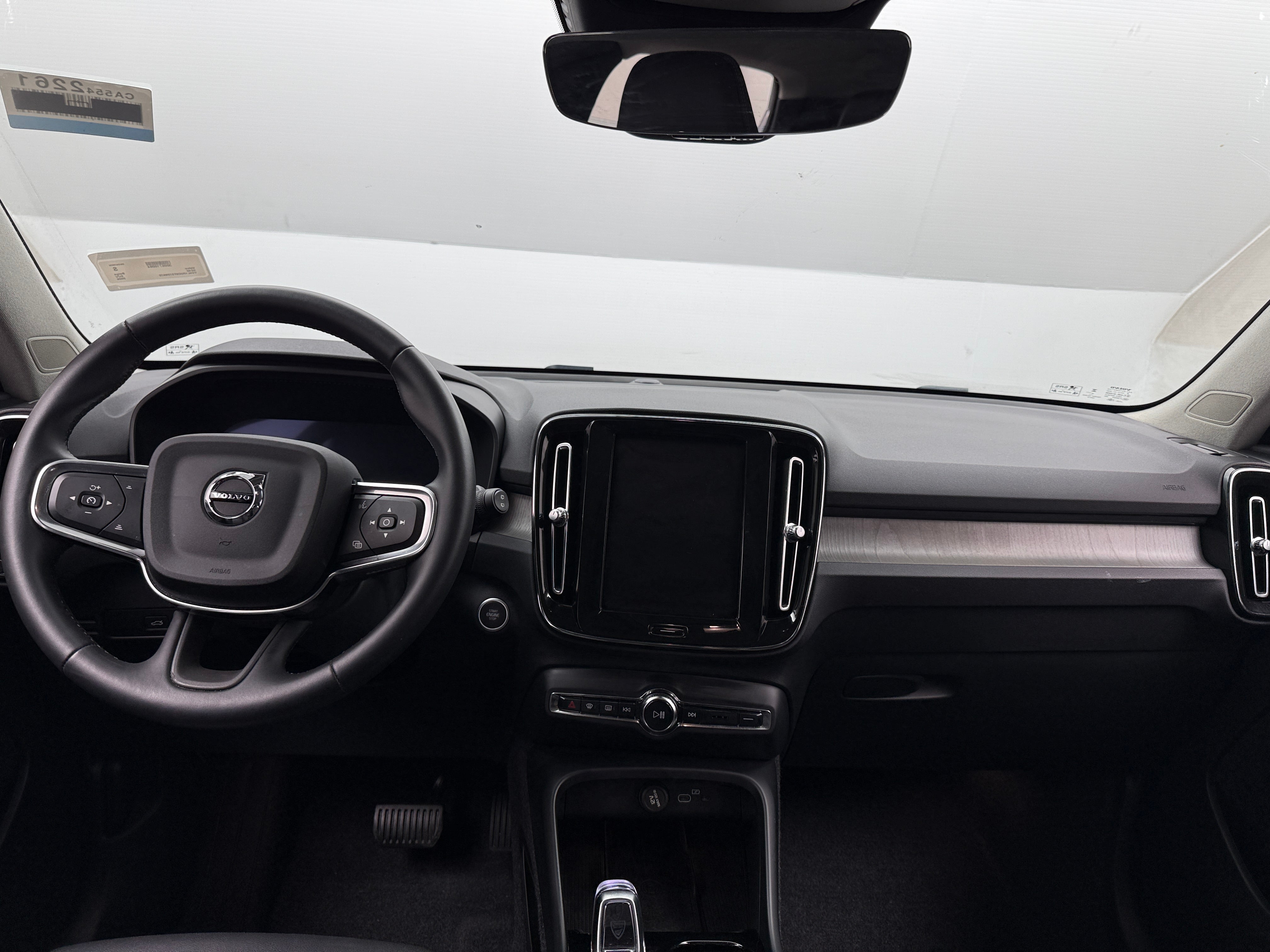 2026 Volvo XC40 Plus