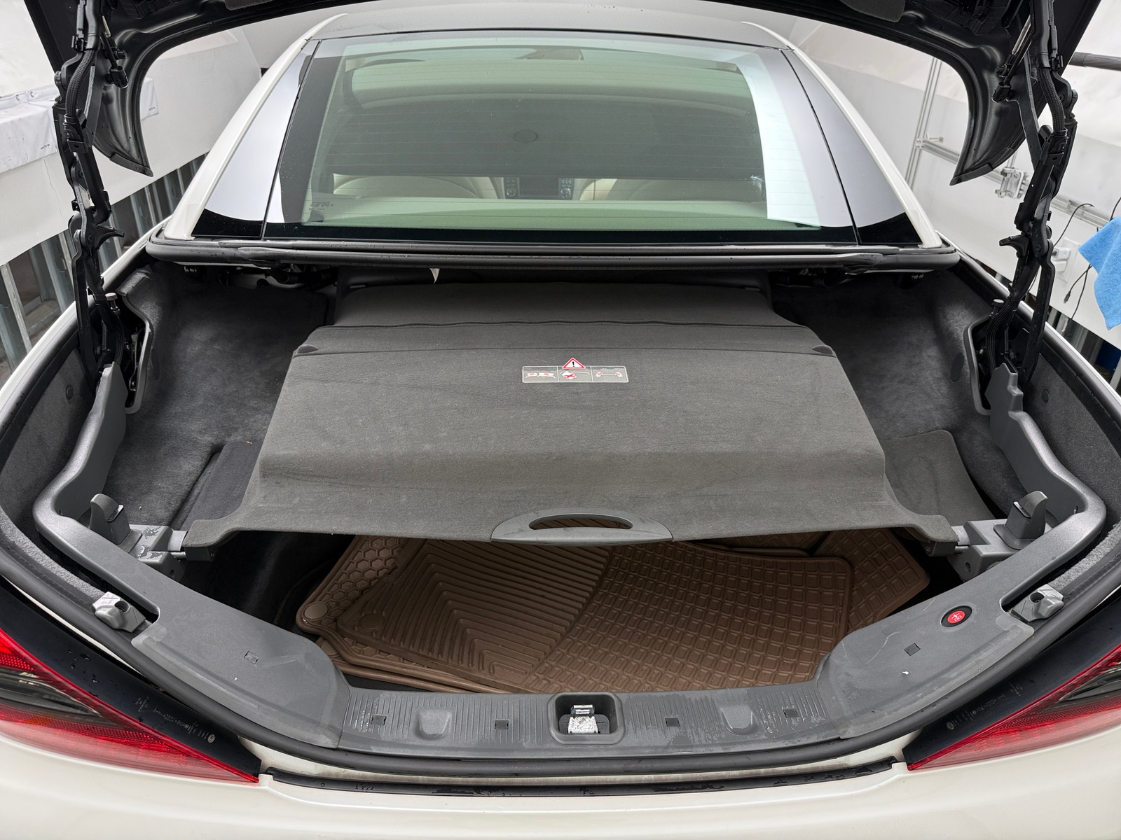 Thumbnail: 2011 Mercedes-Benz SL-Class - 5