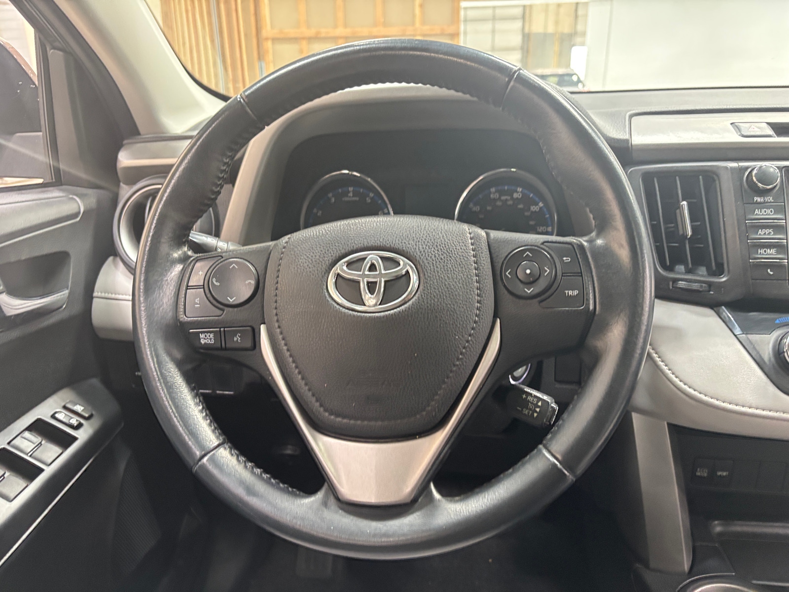 Thumbnail: 2016 Toyota RAV4 - 5