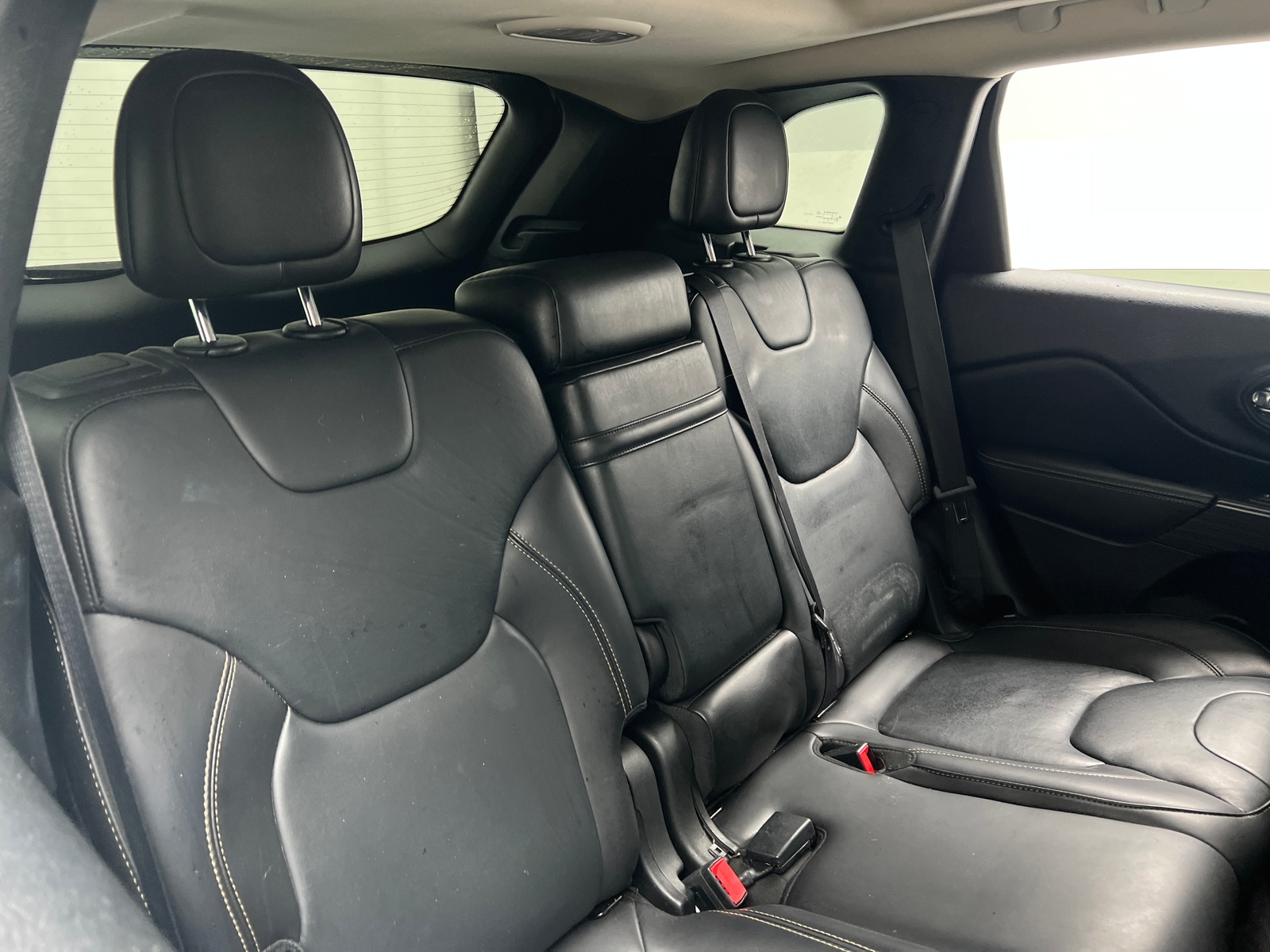 Thumbnail: 2017 Jeep Cherokee - 5