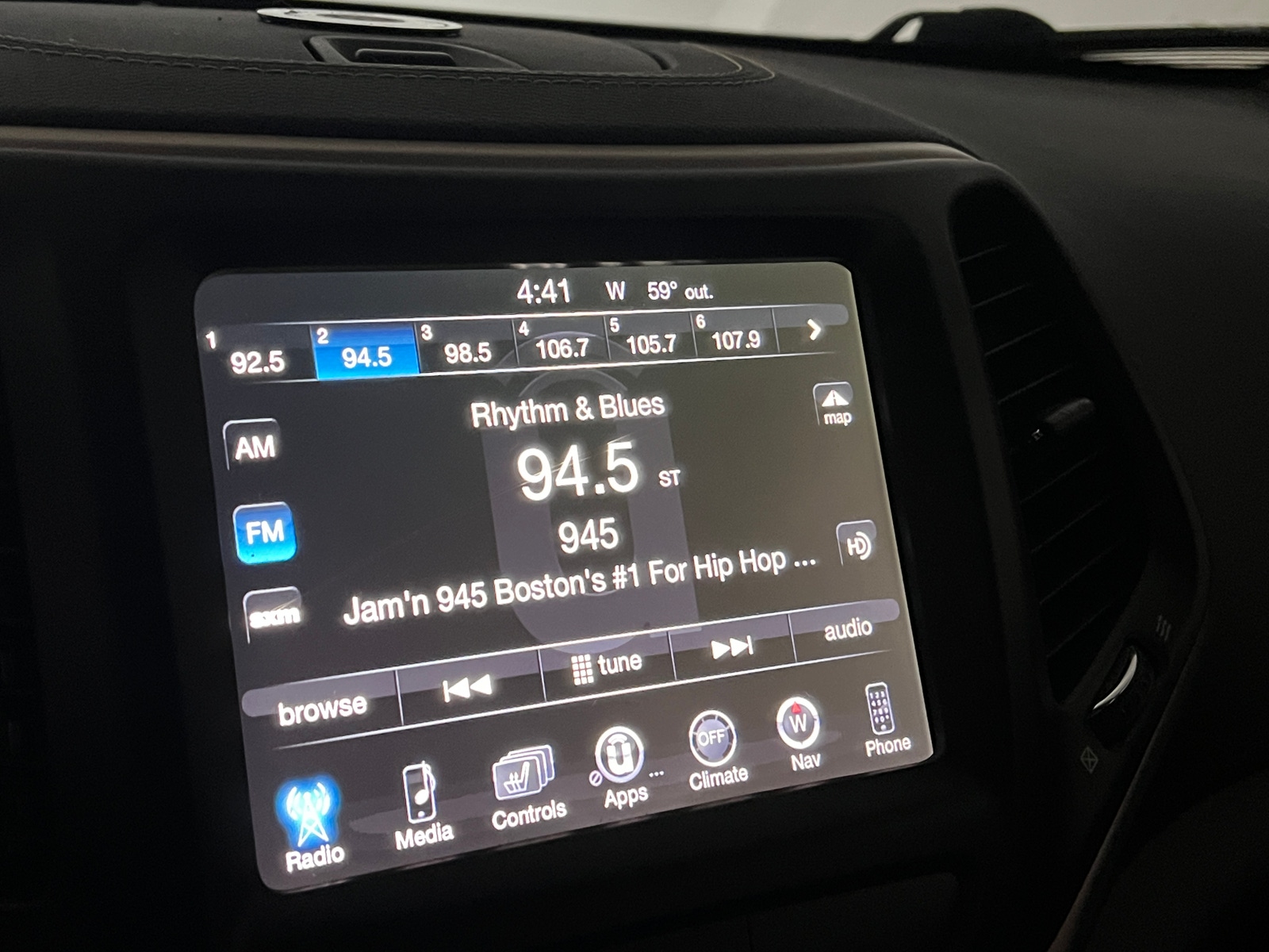 Thumbnail: 2017 Jeep Cherokee - 3