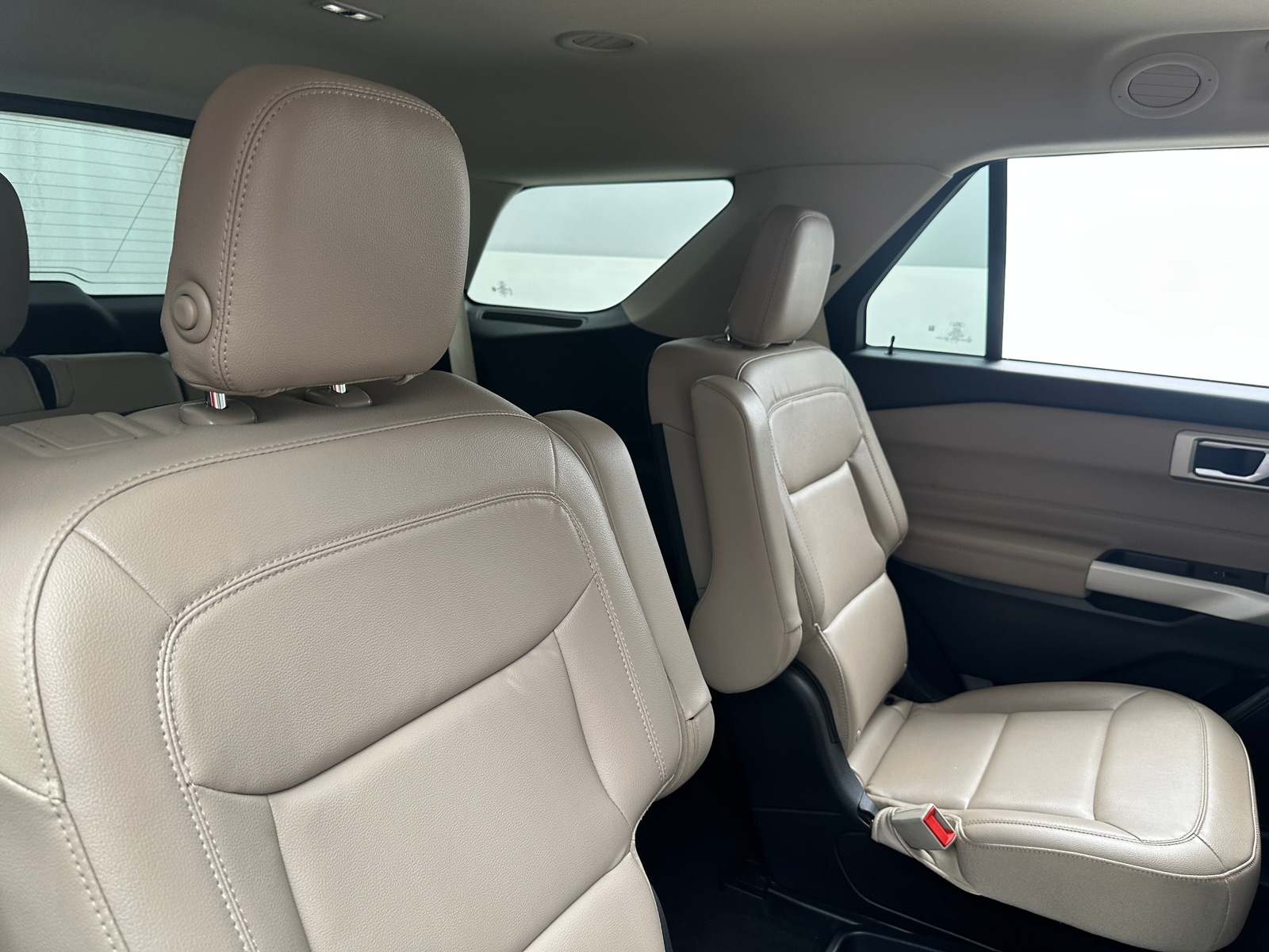 Thumbnail: 2020 Ford Explorer - 5