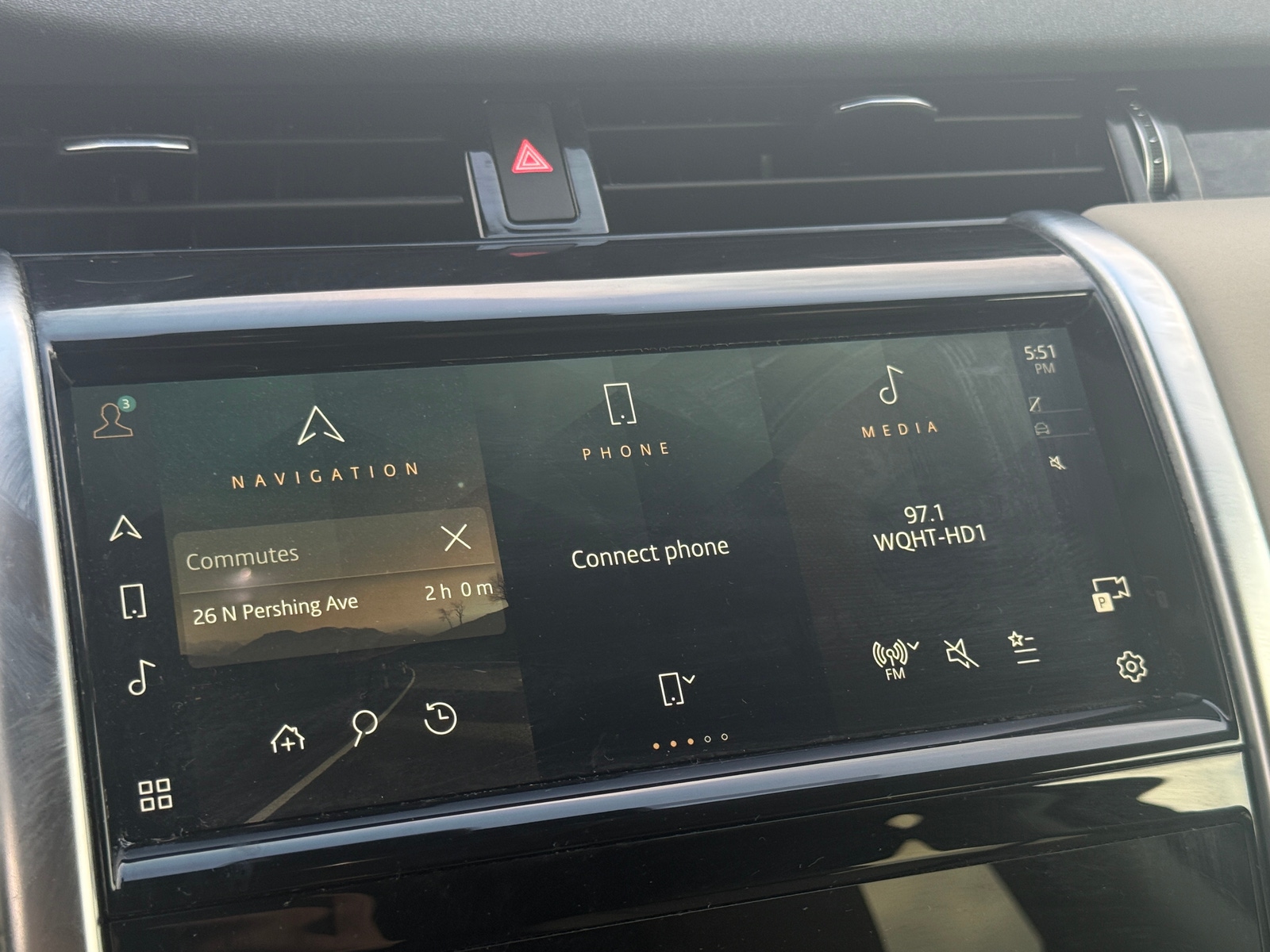 Thumbnail: 2021 Land Rover Discovery Sport - 4