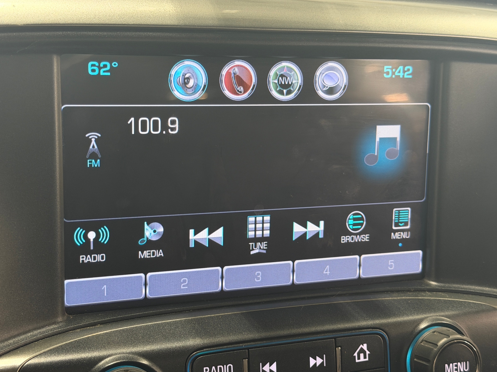 Thumbnail: 2017 Chevrolet Silverado 2500 - 2