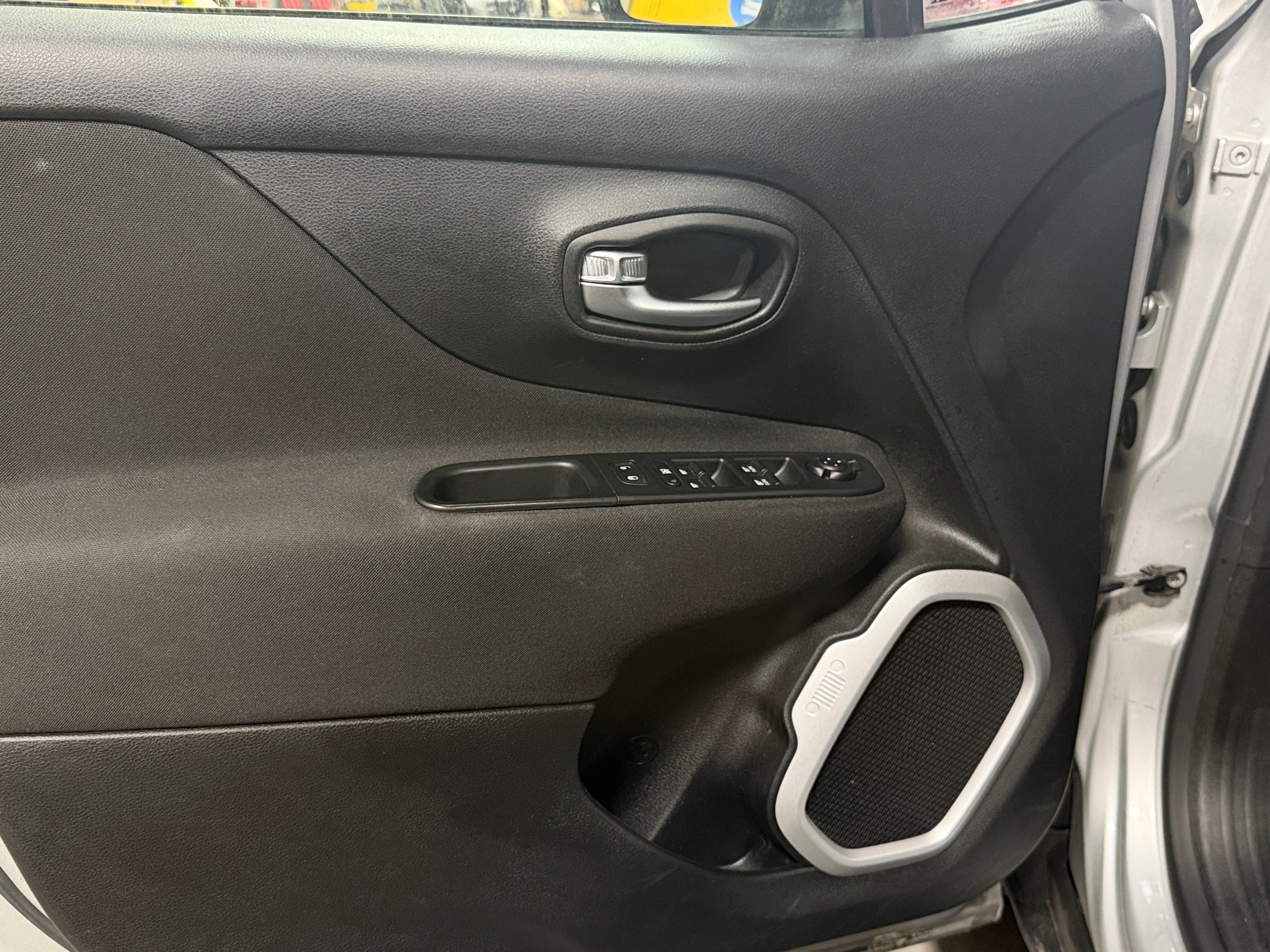 2018 Jeep Renegade Sport - Photo 9