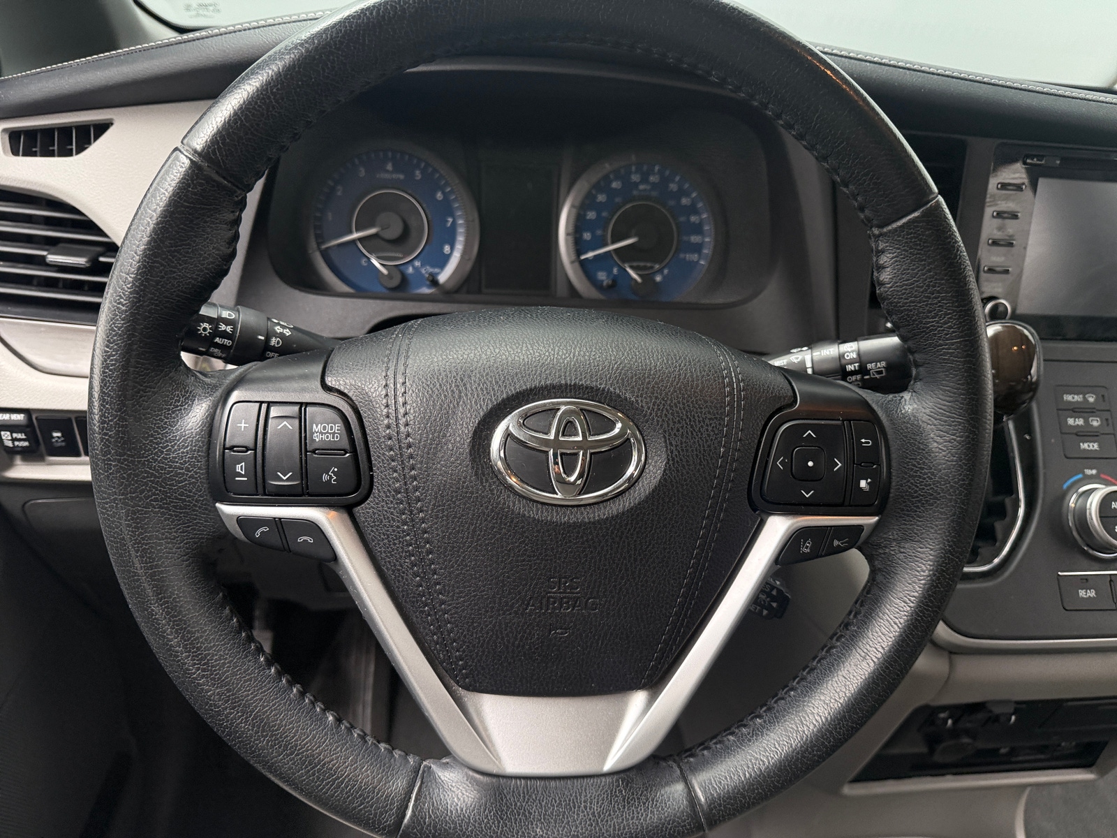 Thumbnail: 2020 Toyota Sienna - 5