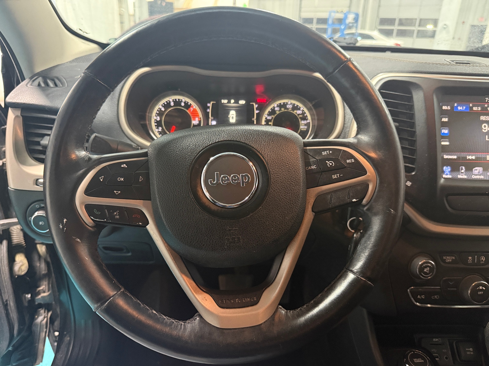 Thumbnail: 2016 Jeep Cherokee - 5