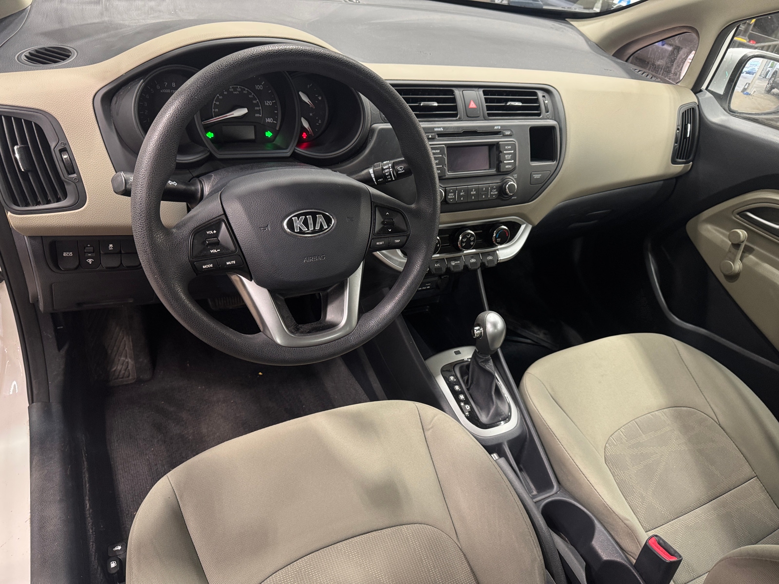 Thumbnail: 2015 Kia Rio - 3