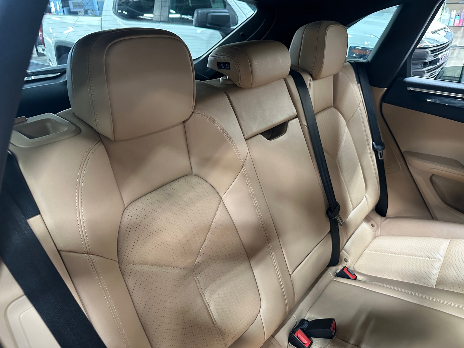 Thumbnail: 2018 Porsche Macan - 6