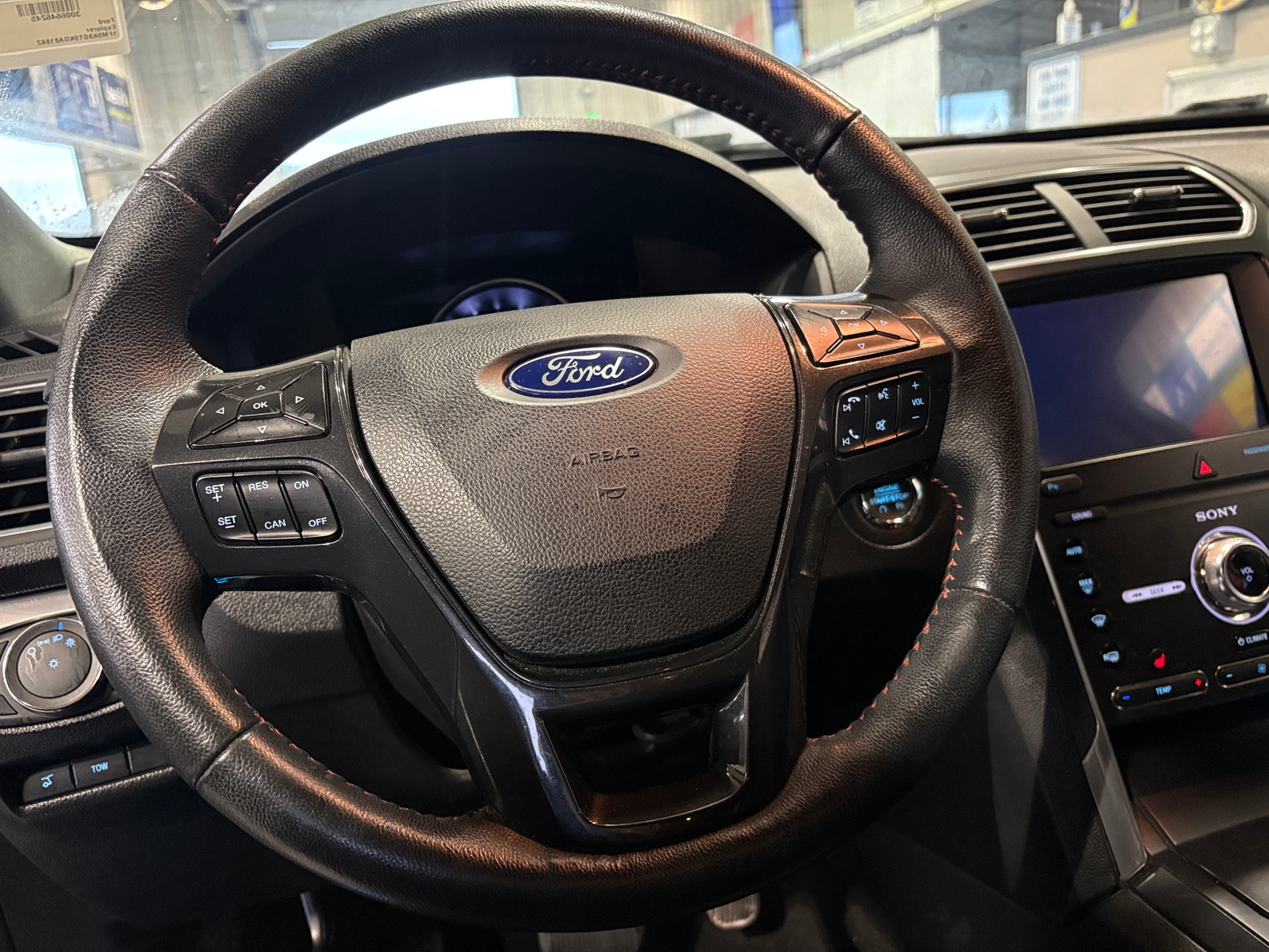 Thumbnail: 2019 Ford Explorer - 4
