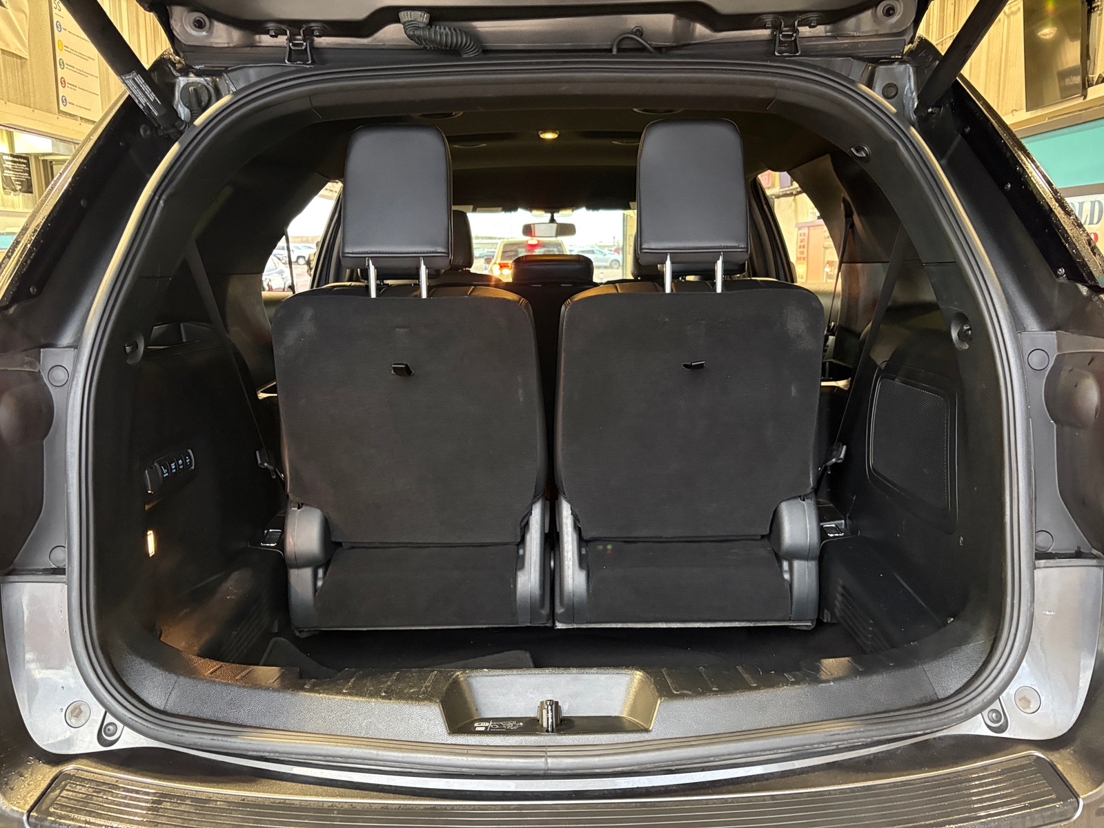 Thumbnail: 2019 Ford Explorer - 6