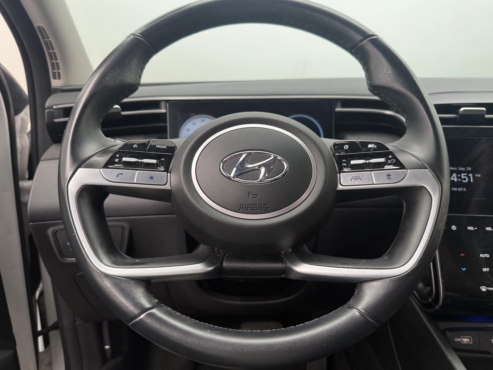 Thumbnail: 2024 Hyundai Tucson - 4