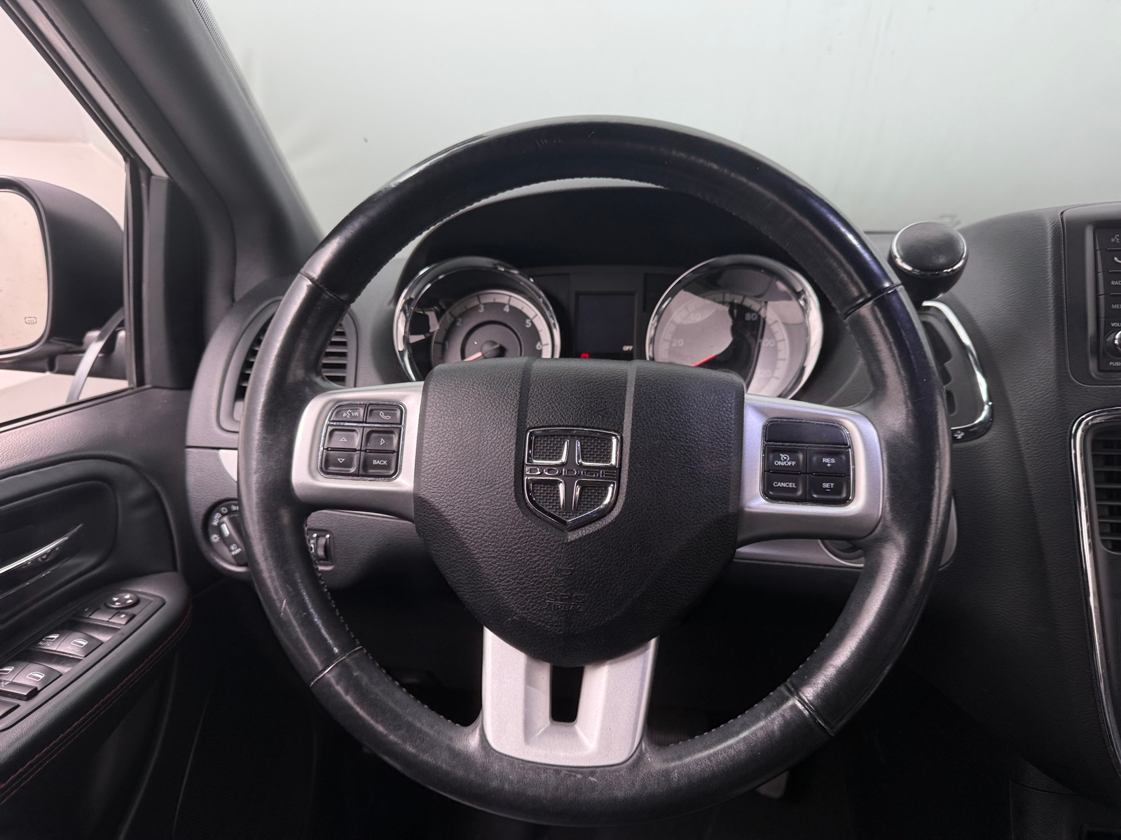 Thumbnail: 2018 Dodge Grand Caravan - 4
