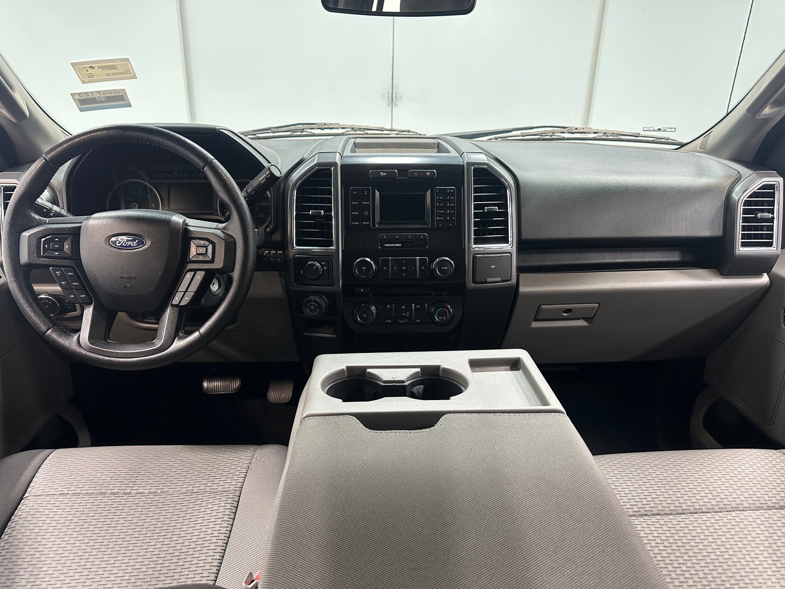 Thumbnail: 2016 Ford Econoline - 3