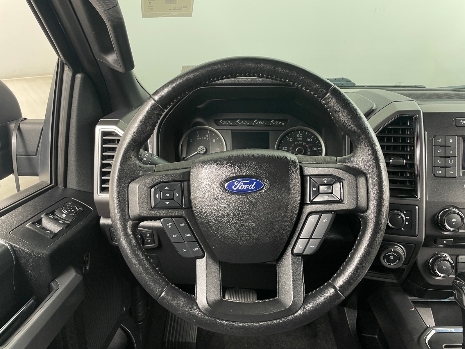 Thumbnail: 2018 Ford Econoline - 5