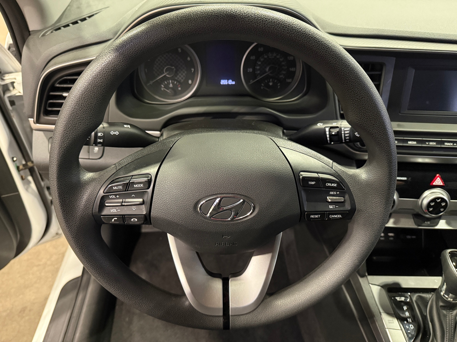 Thumbnail: 2019 Hyundai Elantra - 5