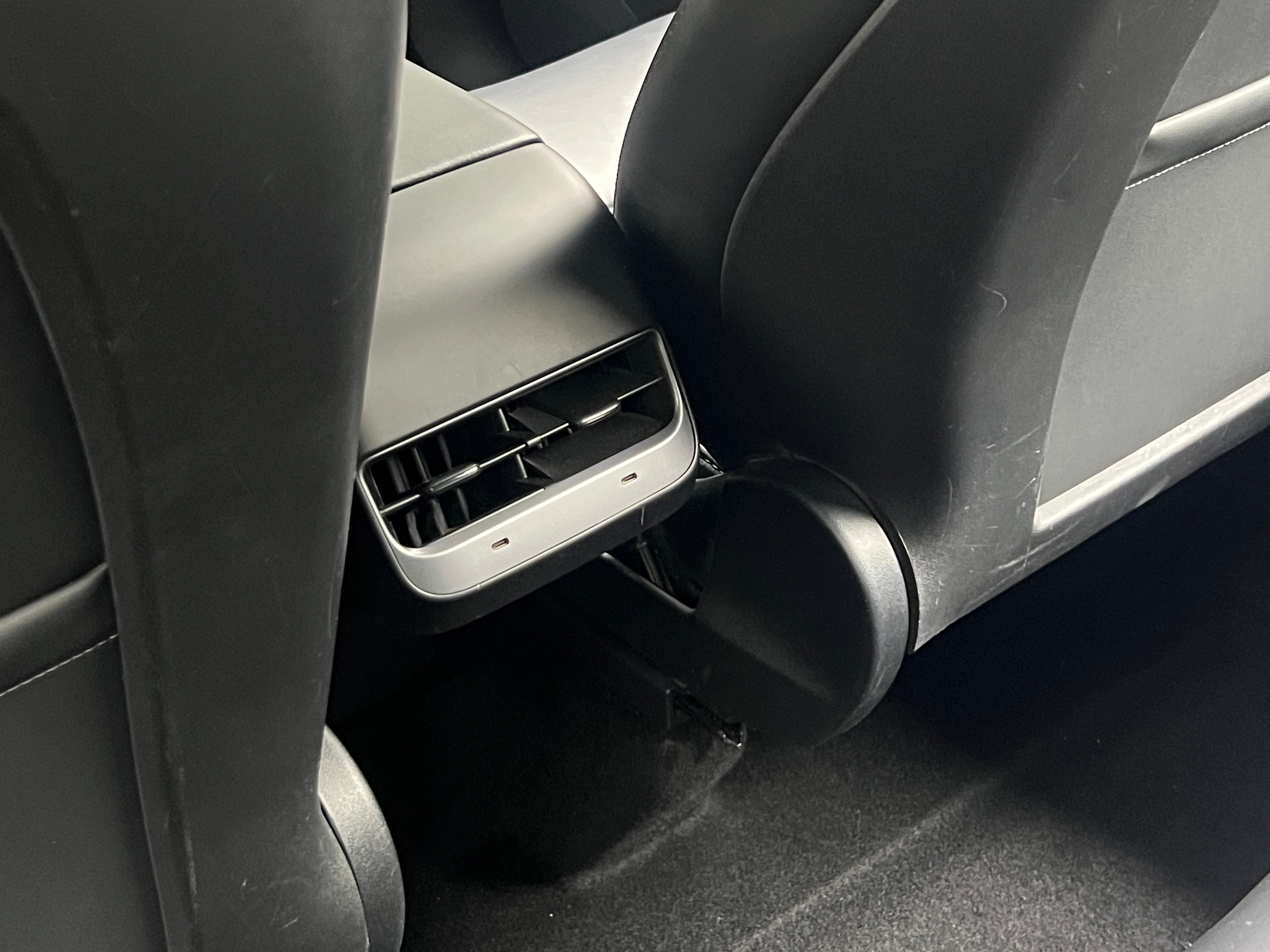 Used 2024 Tesla Model Y Long Range with VIN 7SAYGDEE4RF032168 for sale in Auburn, WA