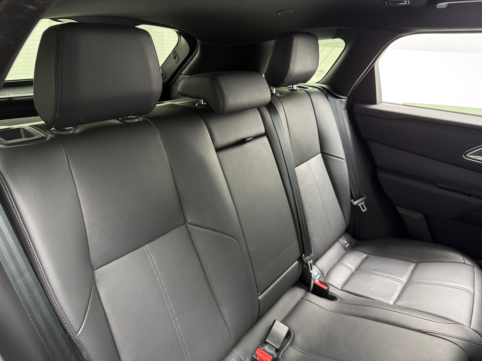 Thumbnail: 2025 Land Rover Range Rover Velar - 6