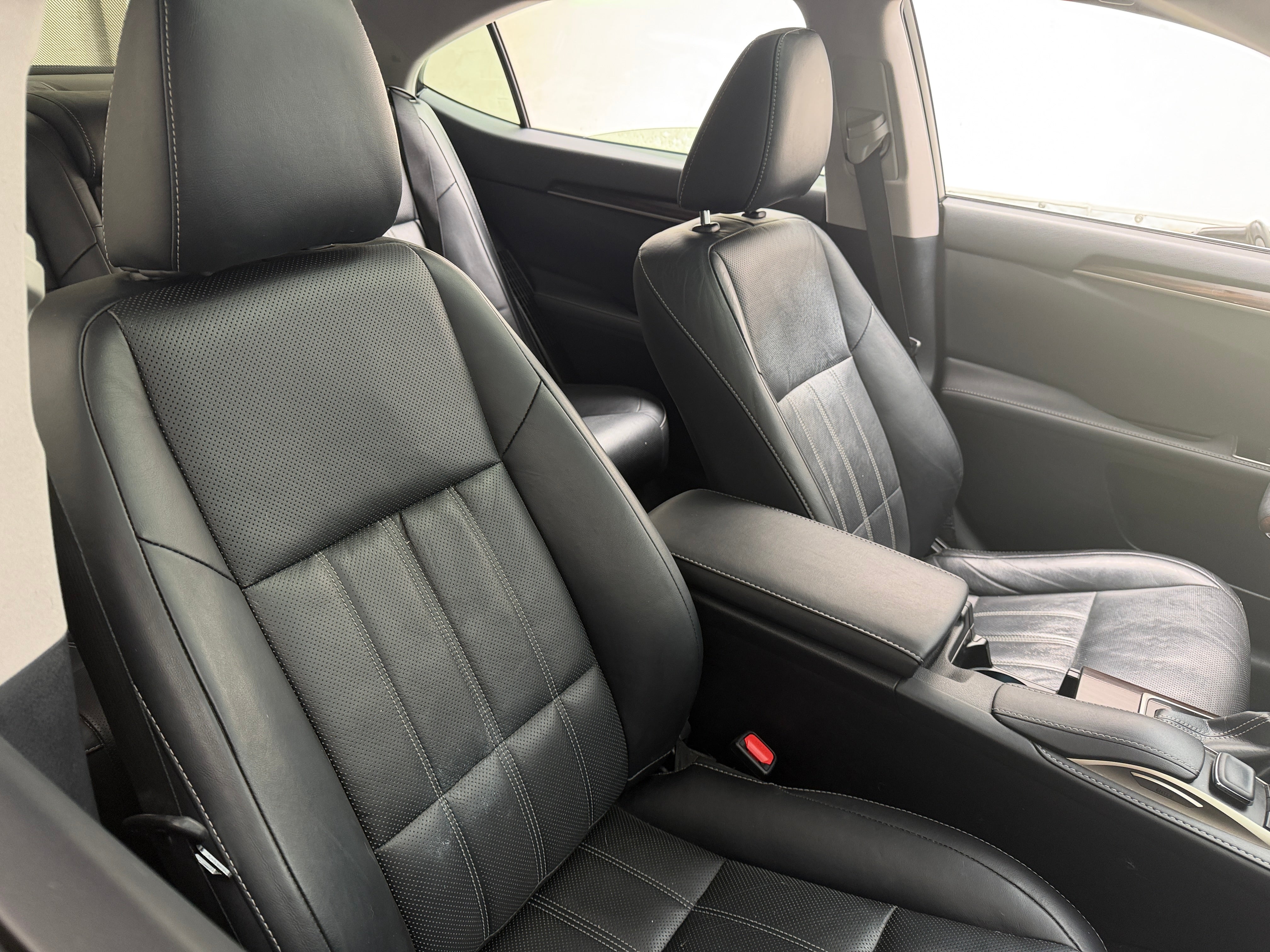 2016 Lexus ES 300h