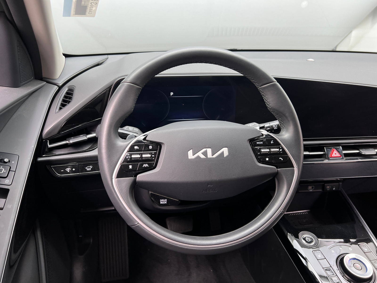 Thumbnail: 2023 Kia Niro - 4