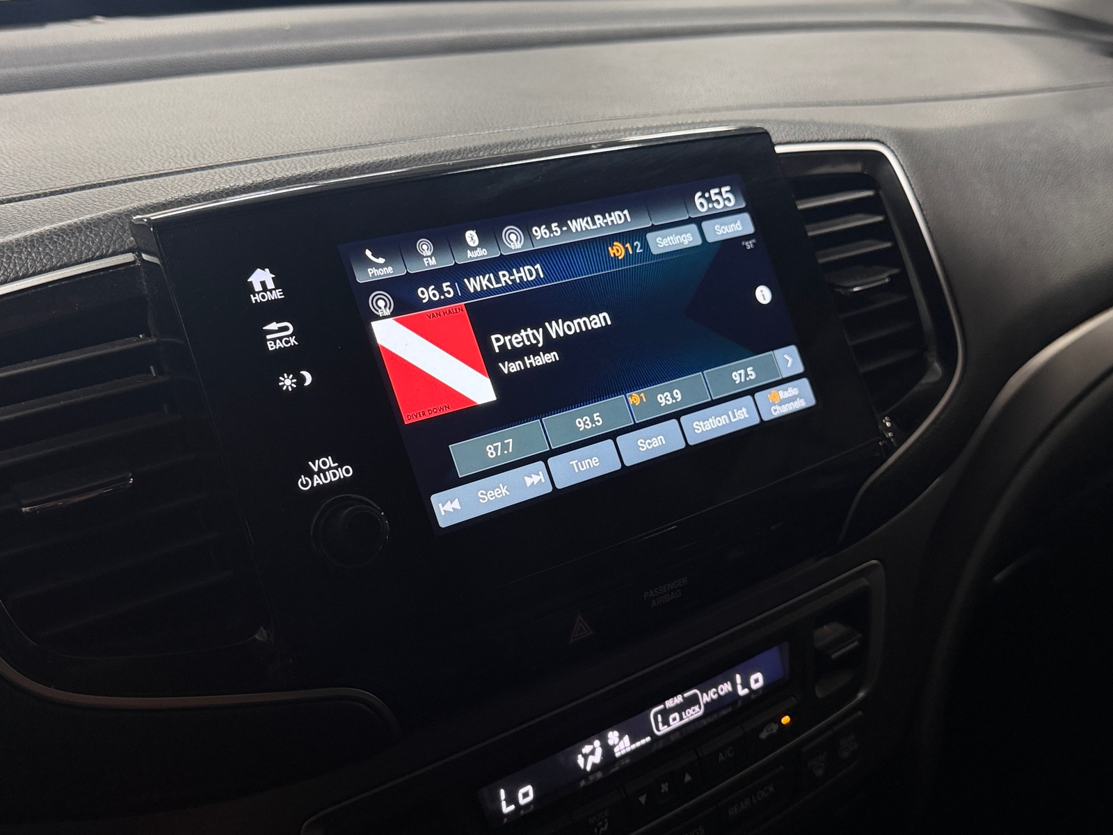 Thumbnail: 2019 Honda Pilot - 3